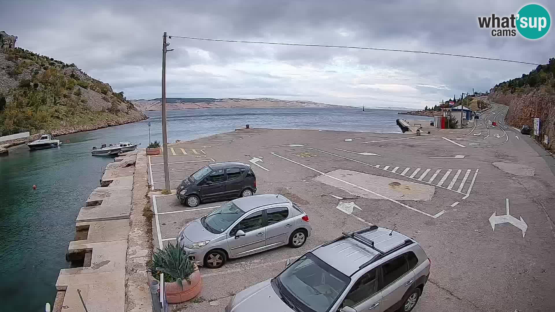 Web kamera trajektna luka Prizna – prema otoku Pag