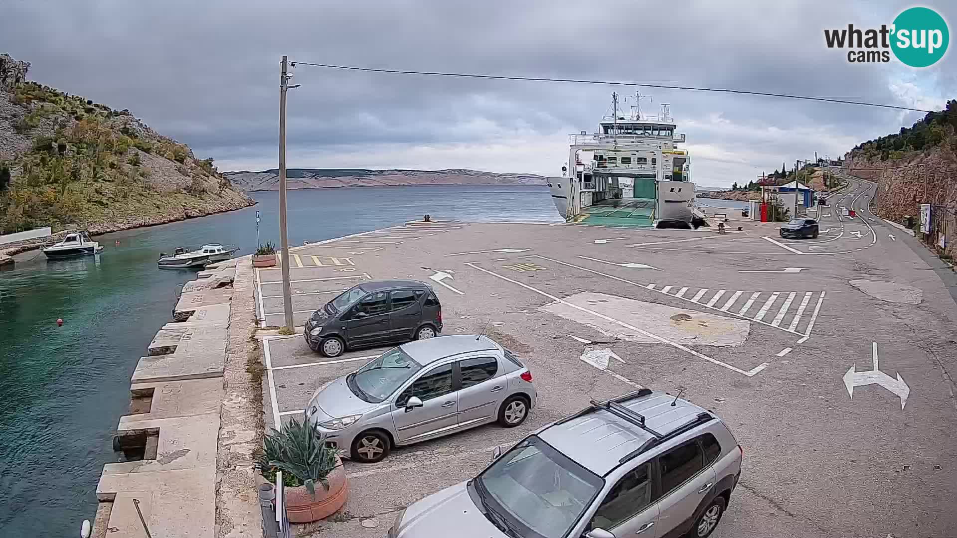 Webcam port de ferry de Prizna – vers l’île de Pag