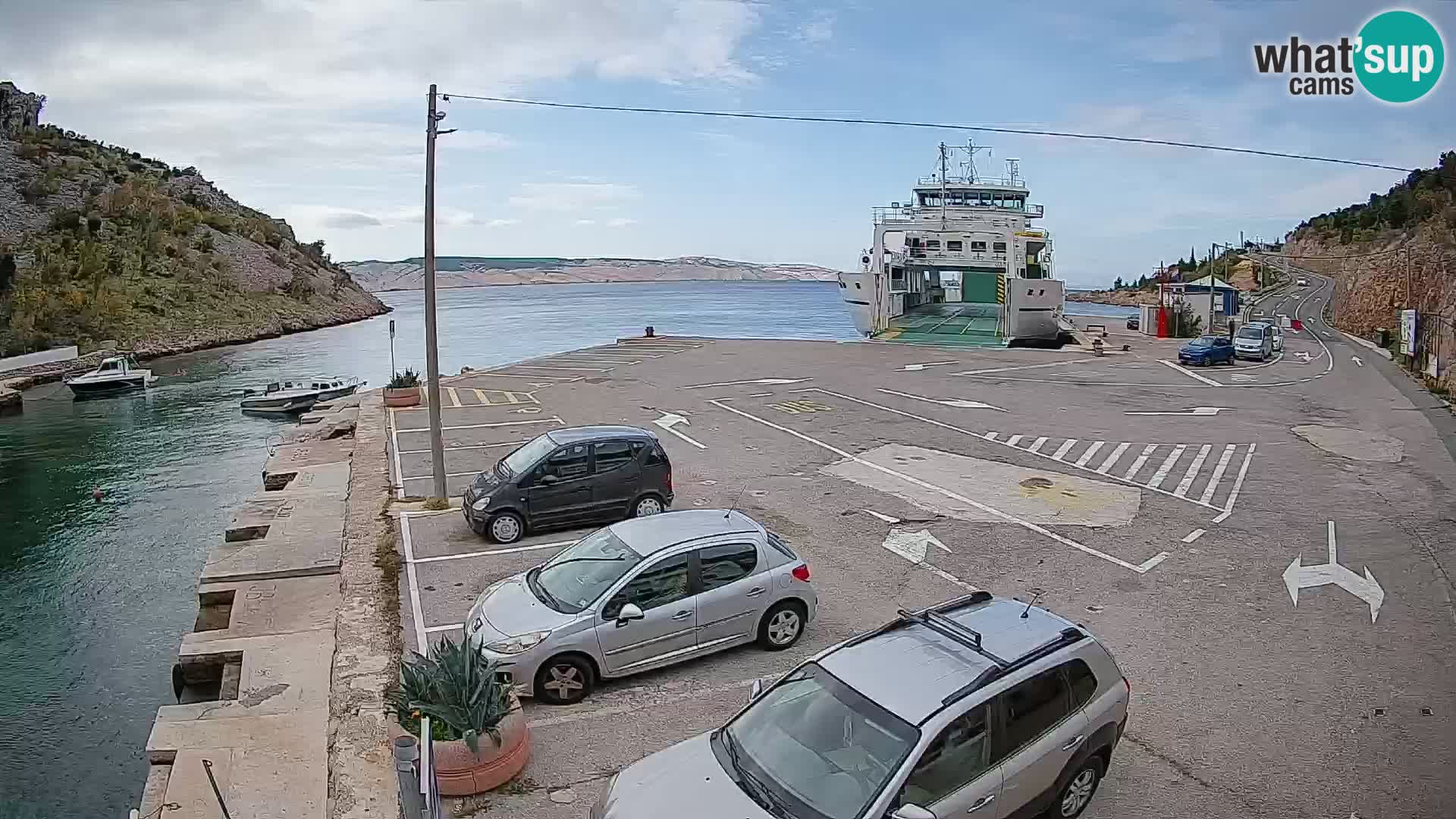 Web kamera trajektna luka Prizna – prema otoku Pag