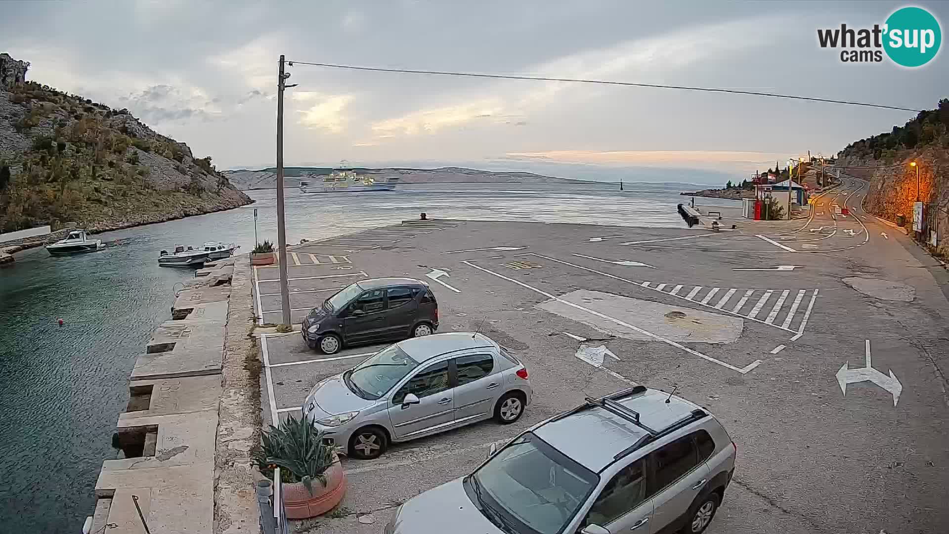 Webcam Prizna ferry port to Pag island