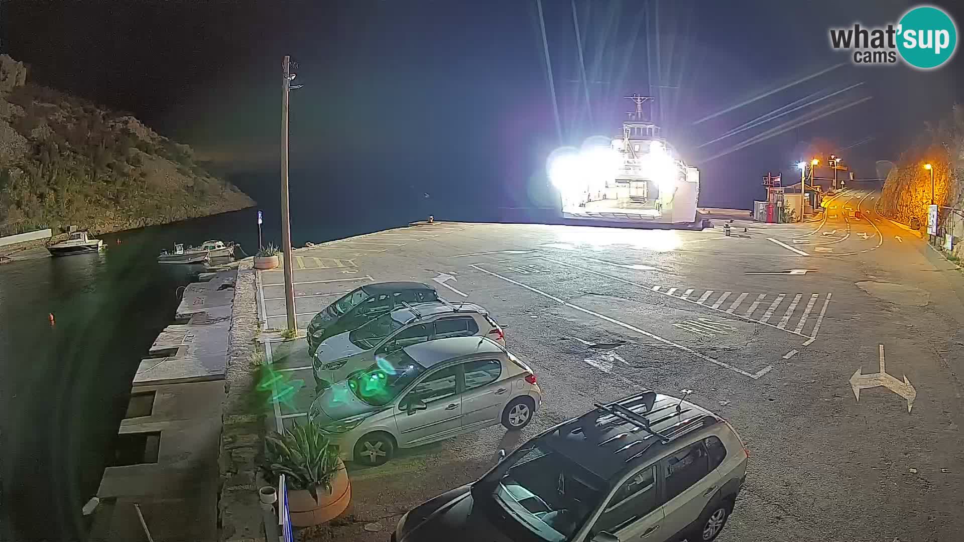 Webcam del puerto de ferris de Prizna – hacia la isla de Pag