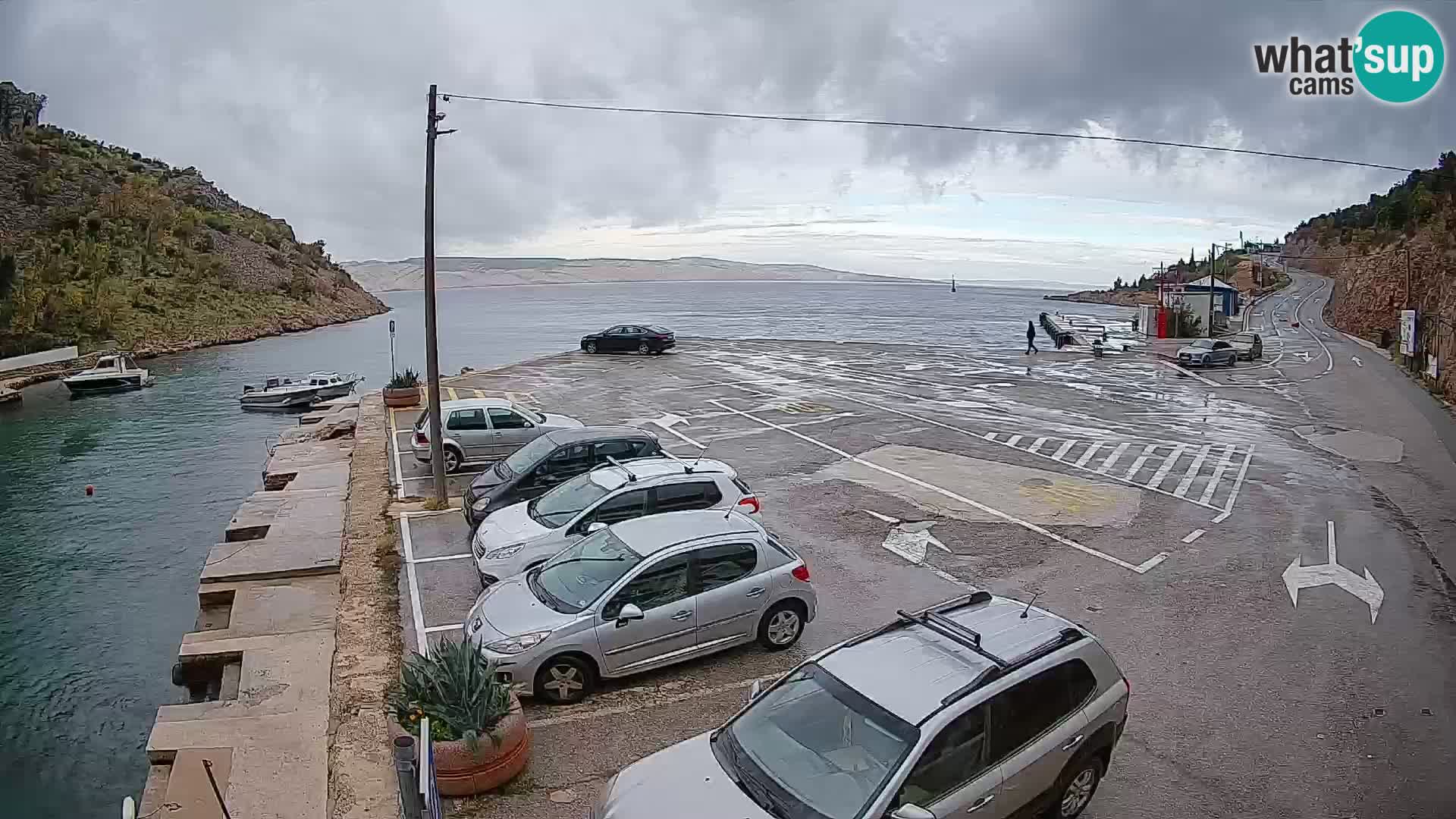 Webcam del puerto de ferris de Prizna – hacia la isla de Pag
