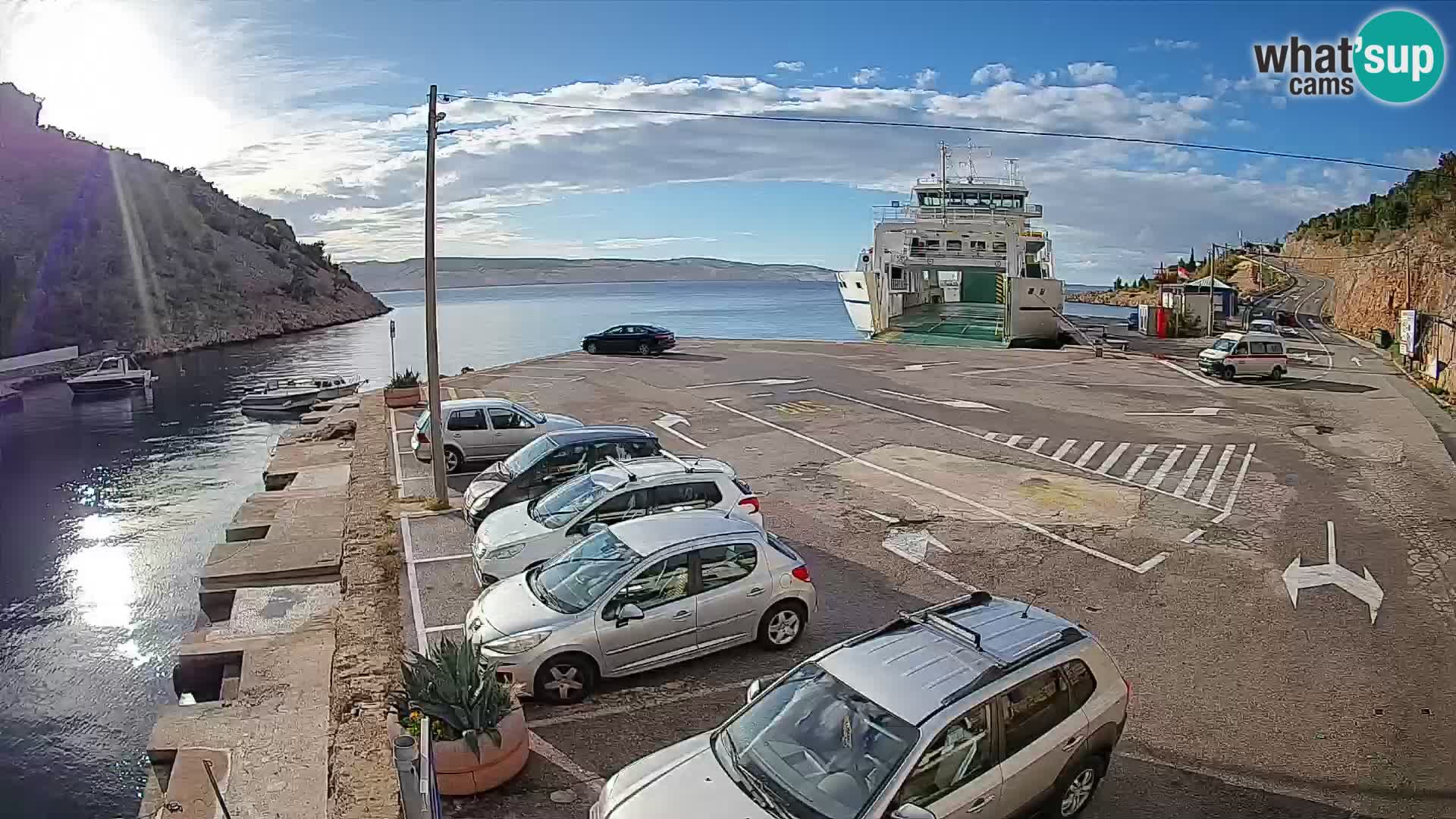 Webcam del puerto de ferris de Prizna – hacia la isla de Pag