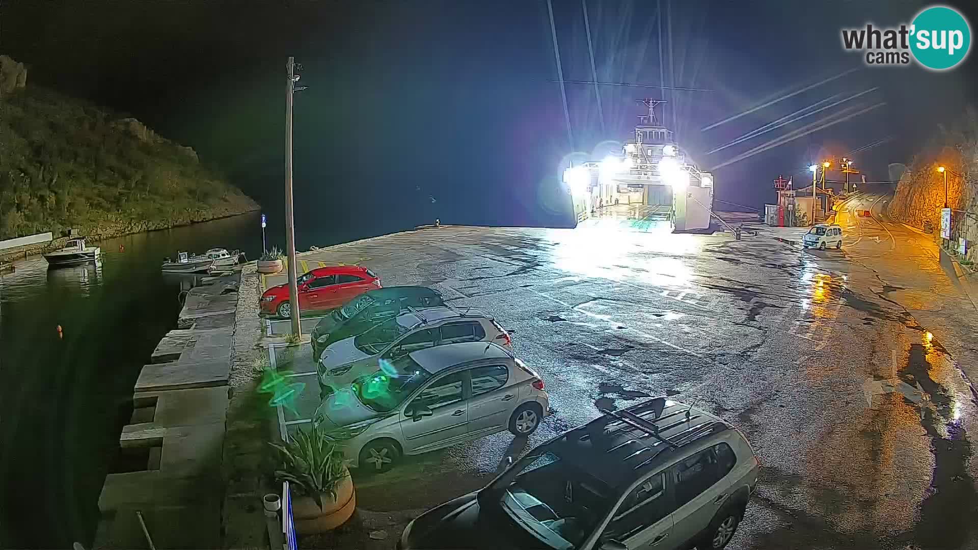 Webcam del puerto de ferris de Prizna – hacia la isla de Pag