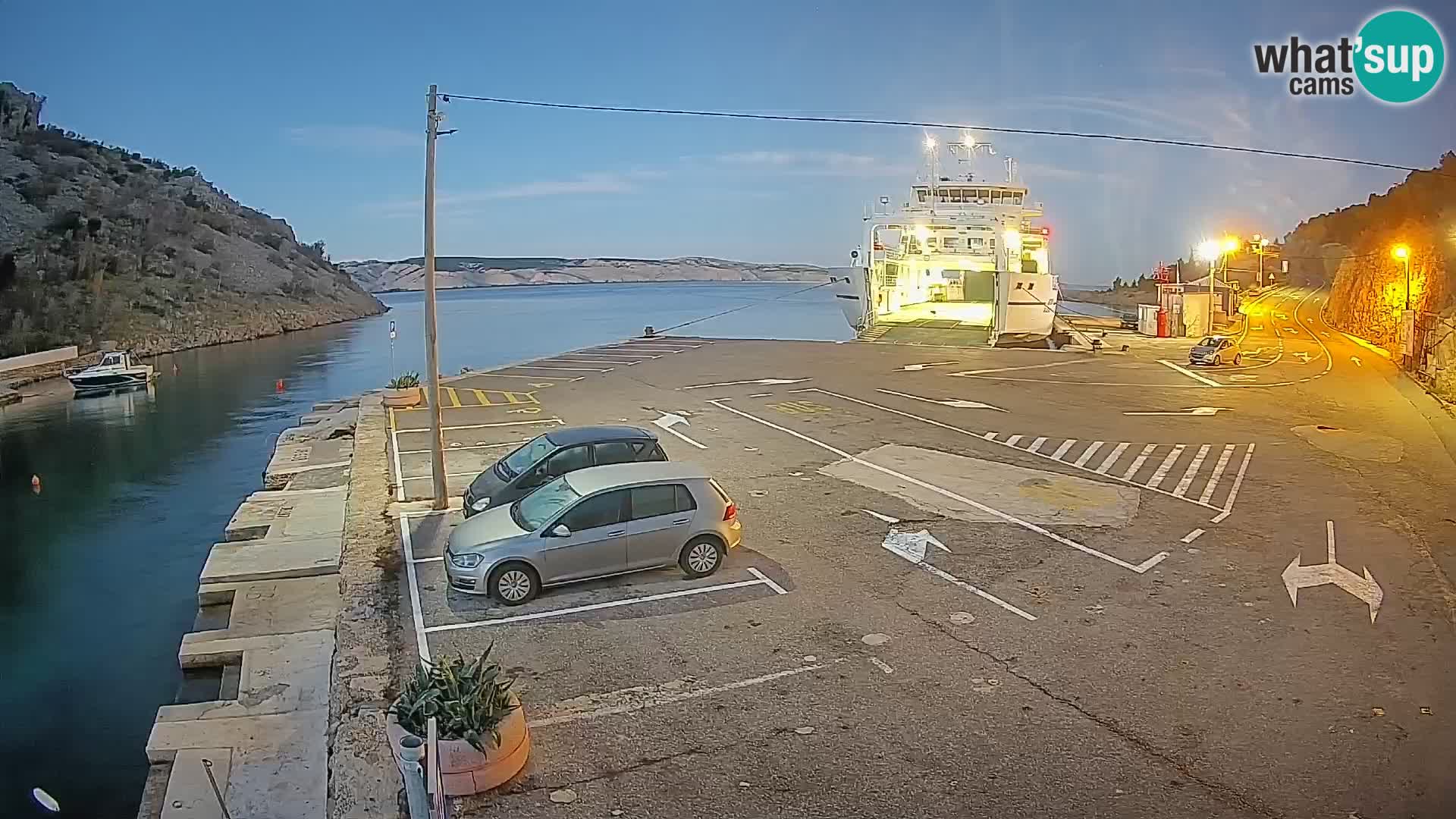 Webcam Prizna ferry port to Pag island