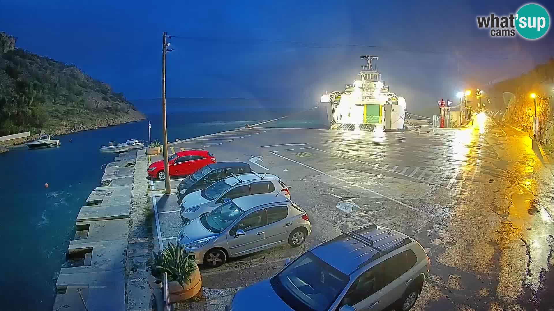 Webcam del puerto de ferris de Prizna – hacia la isla de Pag