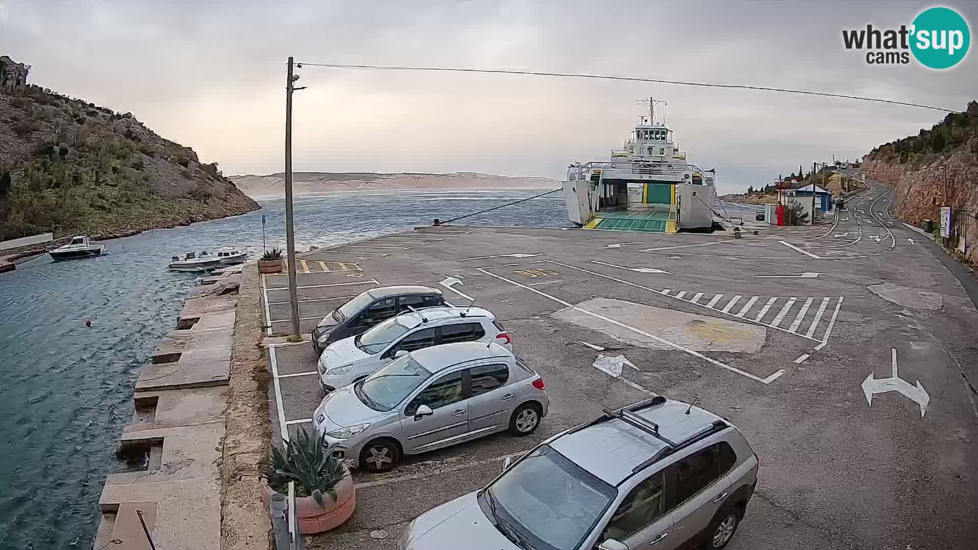 Webcam port de ferry de Prizna – vers l’île de Pag