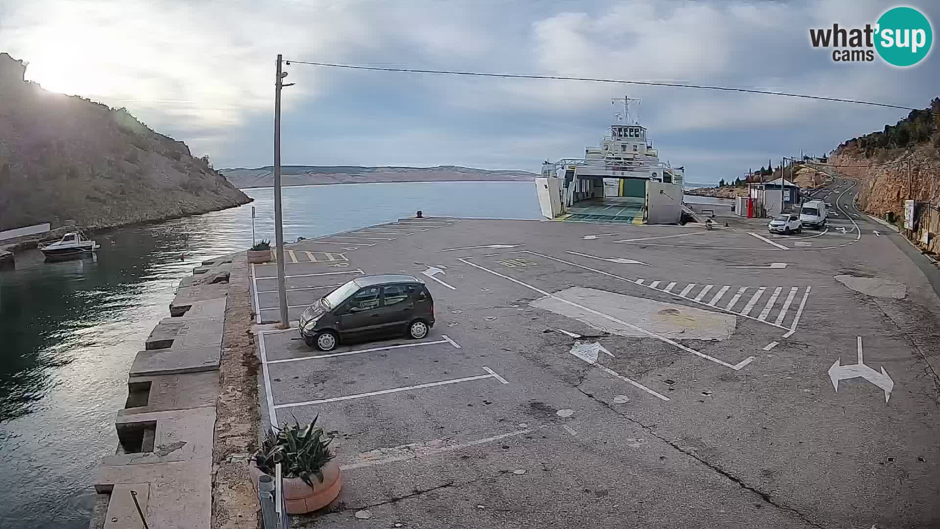 Webcam port de ferry de Prizna – vers l’île de Pag