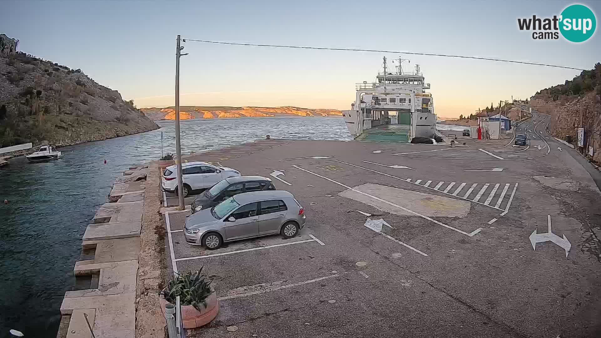 Webcam Fährhafen Prizna – zur Insel Pag