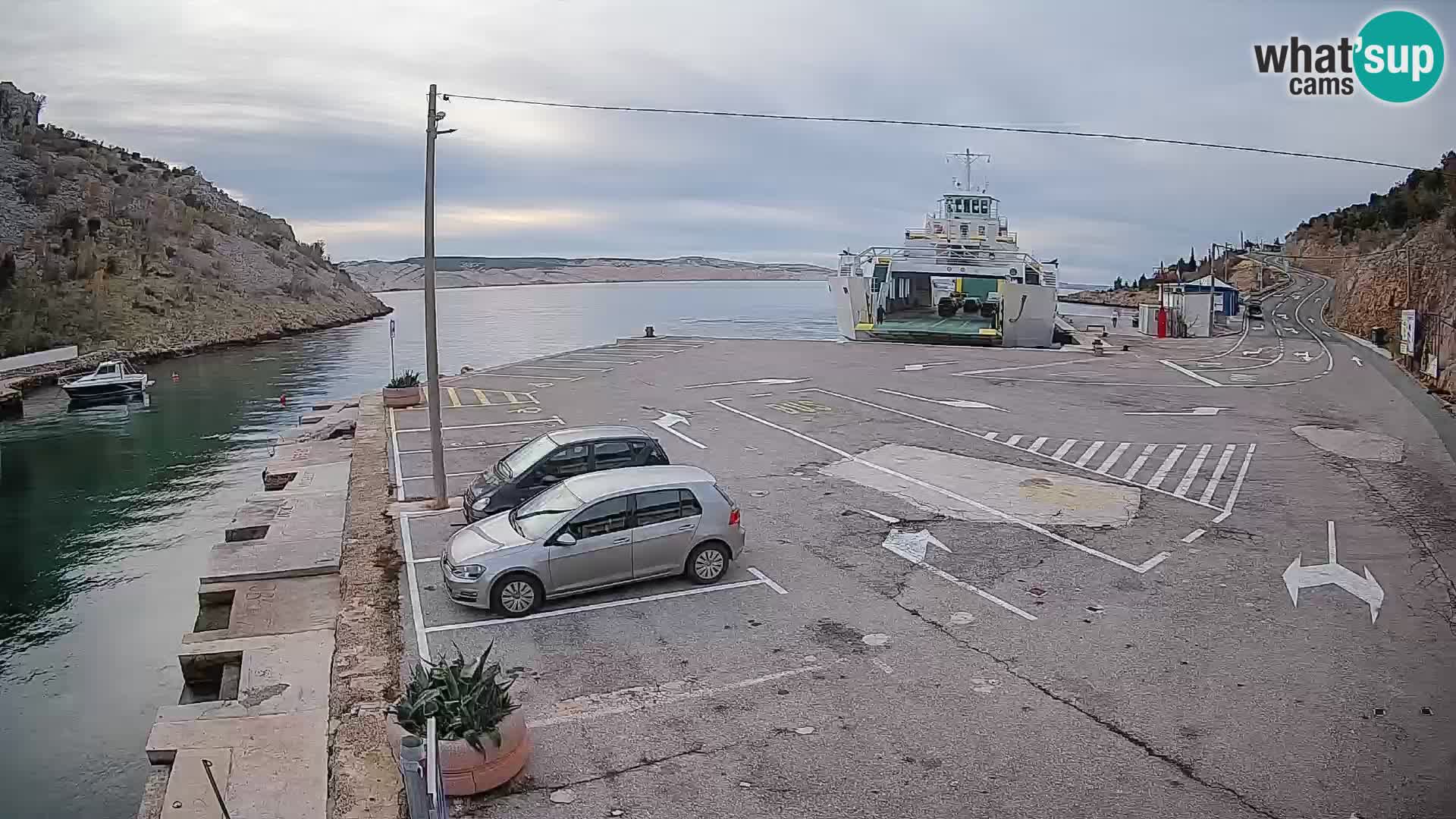 Webcam port de ferry de Prizna – vers l’île de Pag