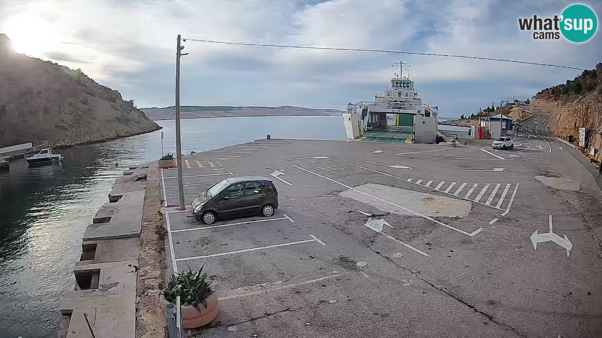 Webcam port de ferry de Prizna – vers l’île de Pag