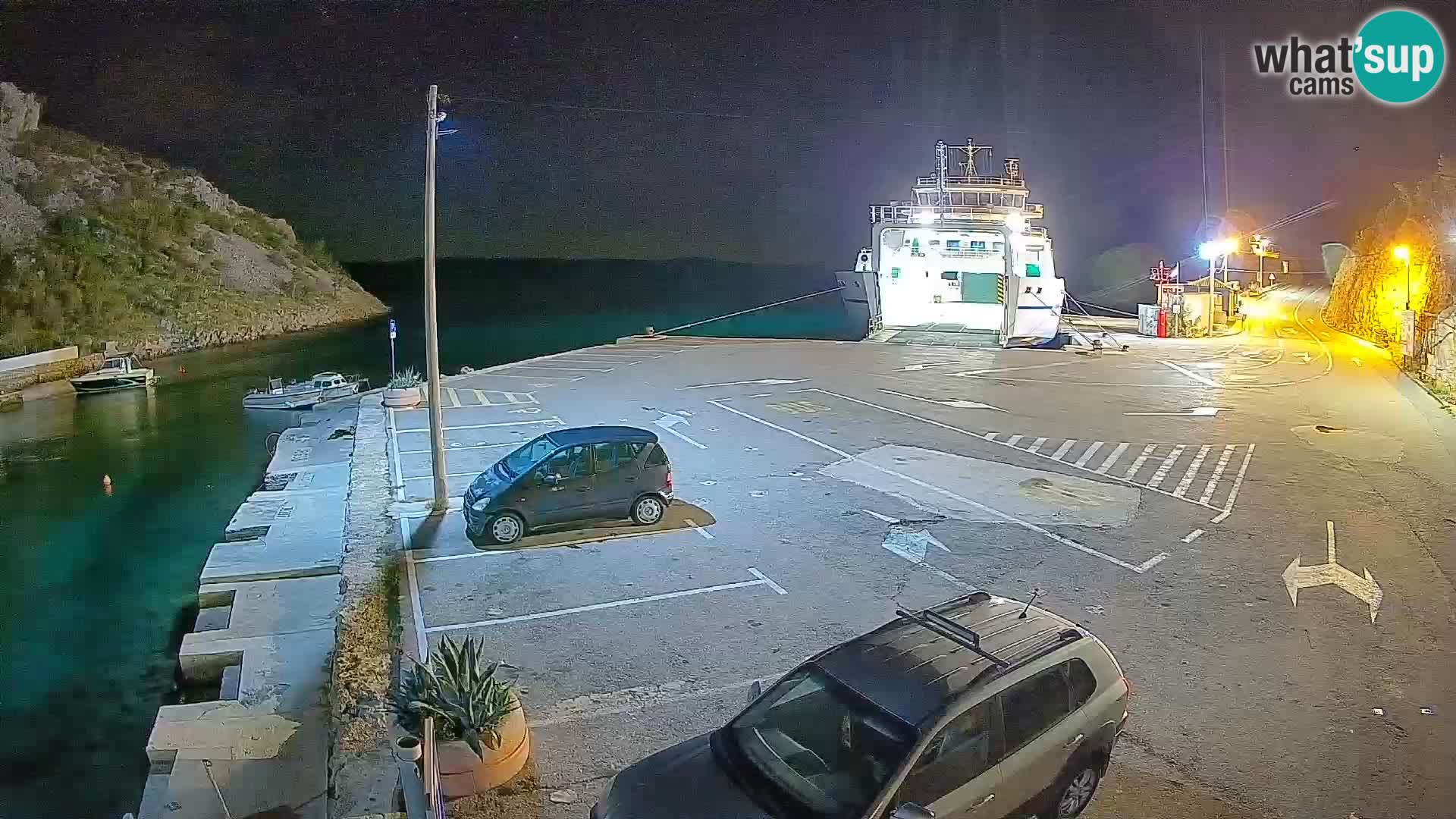 Webcam del puerto de ferris de Prizna – hacia la isla de Pag