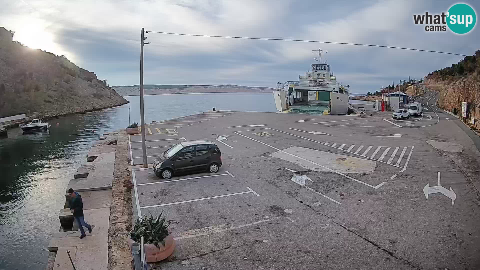 Webcam Prizna ferry port to Pag island