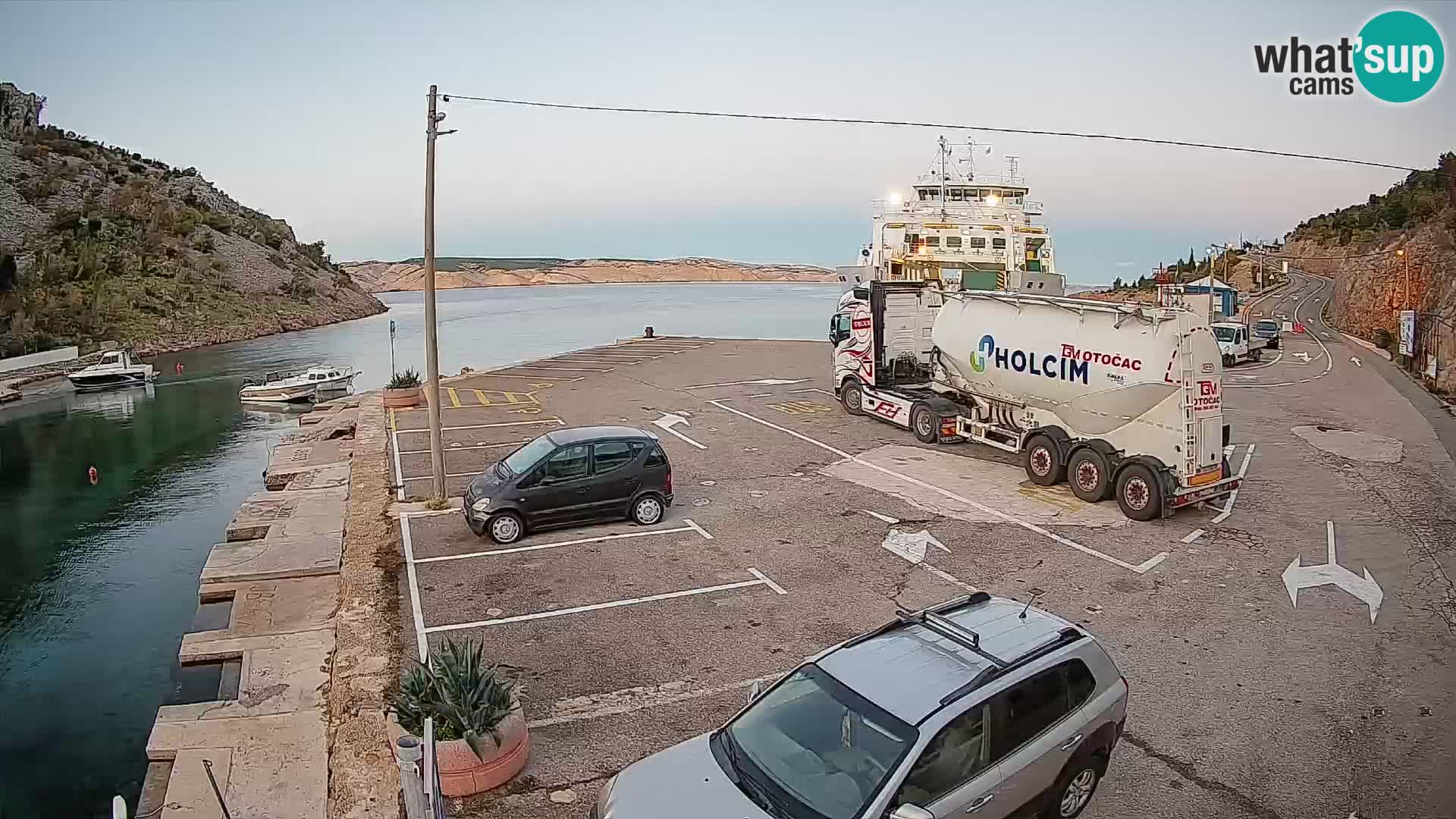 Webcam Fährhafen Prizna – zur Insel Pag