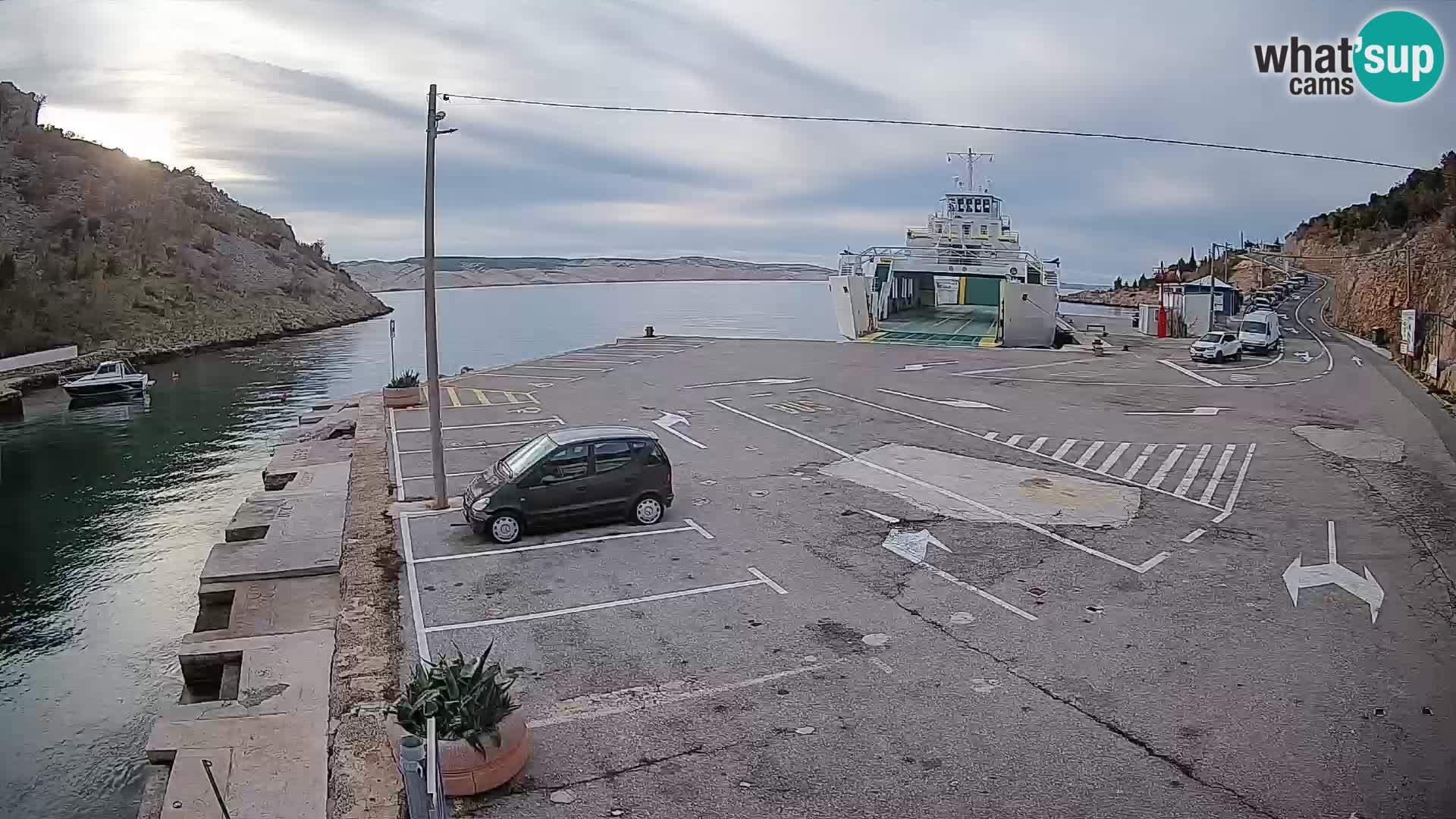 Webcam Prizna ferry port to Pag island
