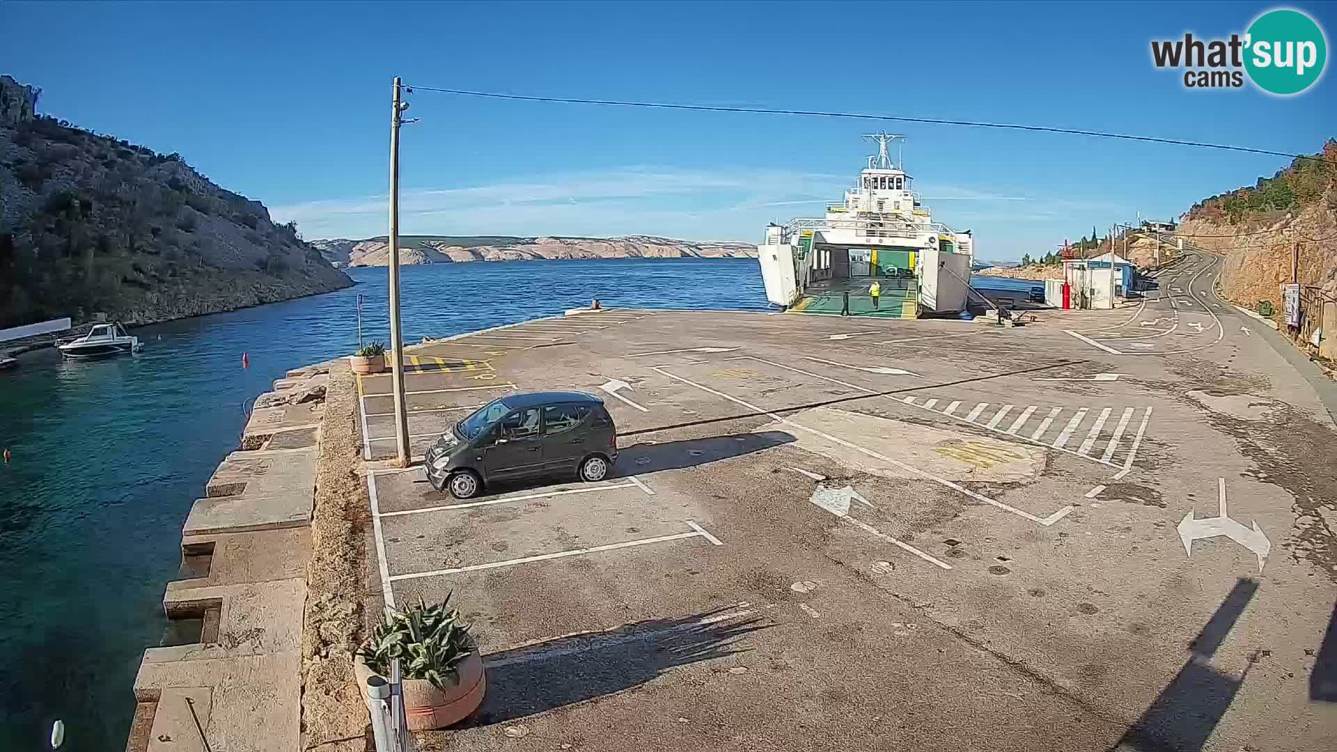 Webcam Prizna ferry port to Pag island