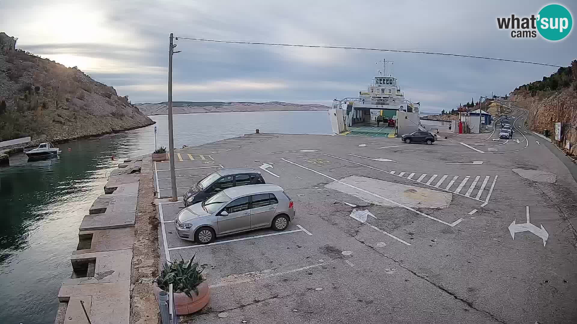 Webcam Prizna ferry port to Pag island