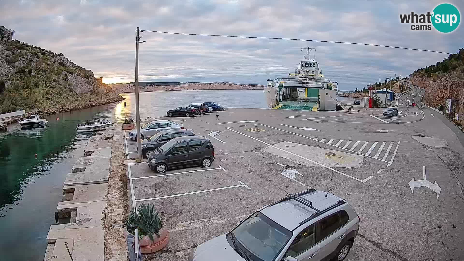 Webcam Prizna ferry port to Pag island