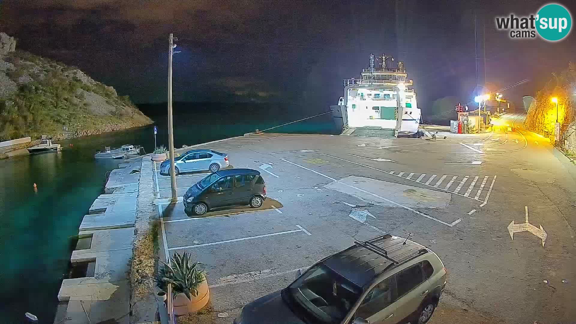 Web kamera trajektna luka Prizna – prema otoku Pag