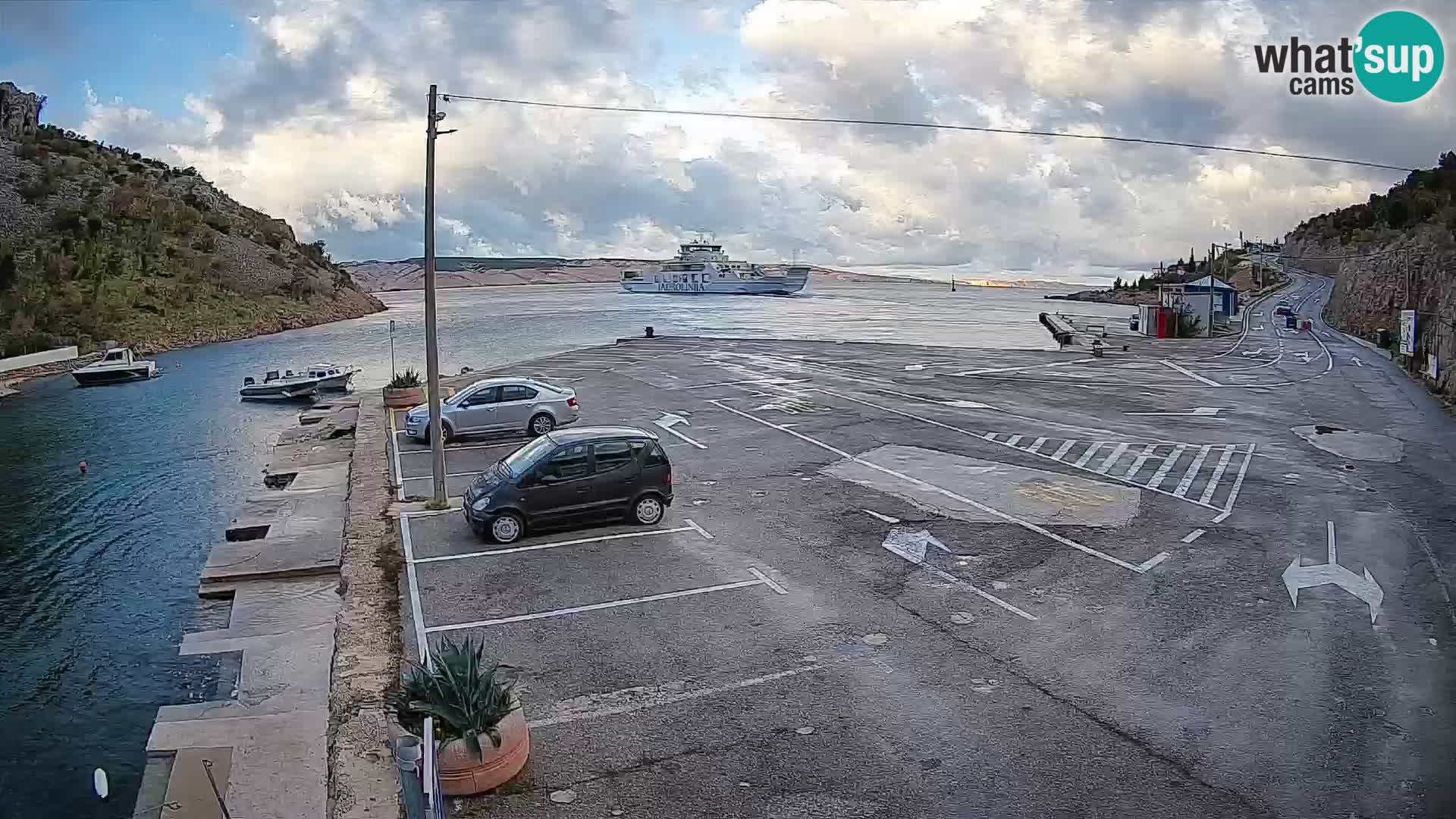 Webcam Prizna ferry port to Pag island