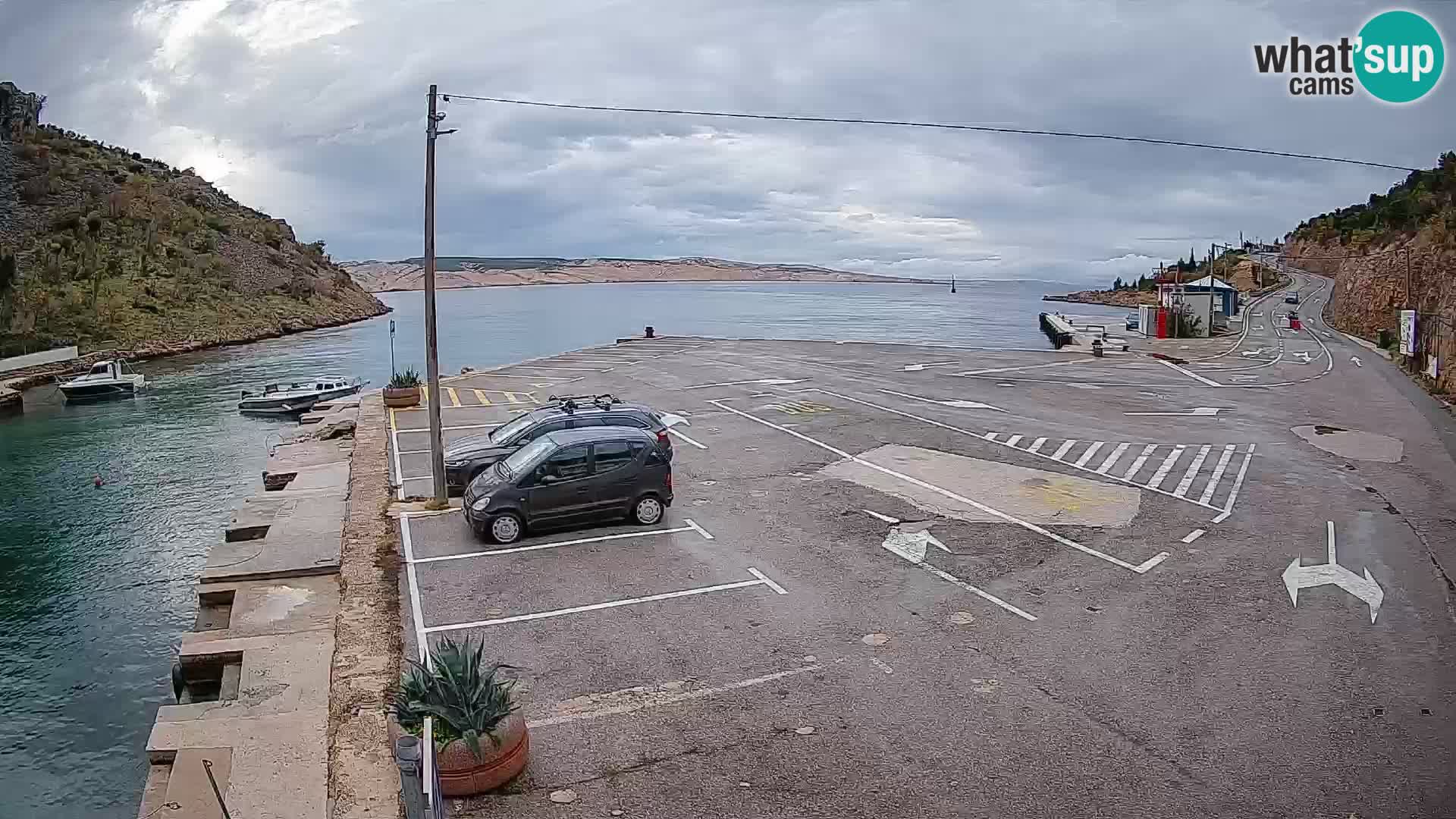 Webcam del puerto de ferris de Prizna – hacia la isla de Pag
