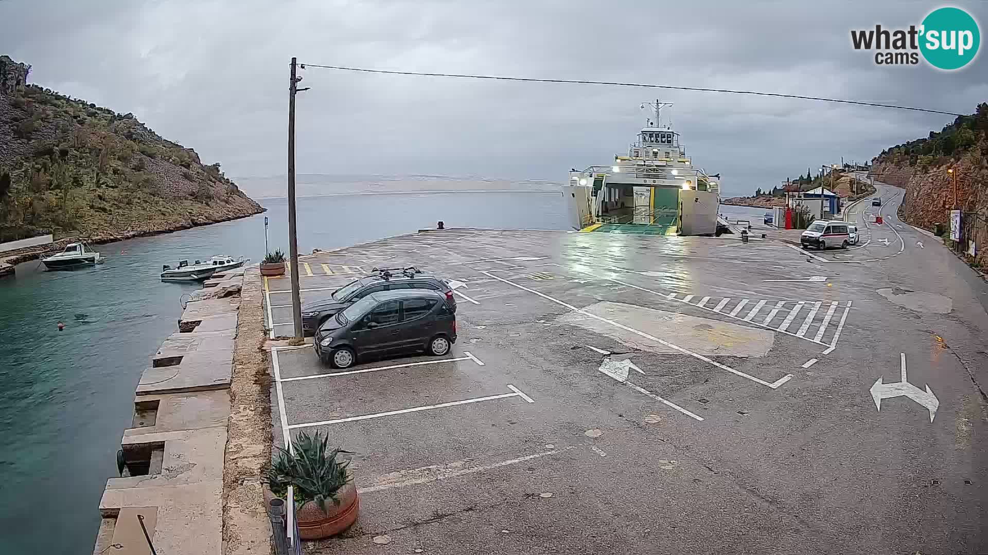 Web kamera trajektna luka Prizna – prema otoku Pag