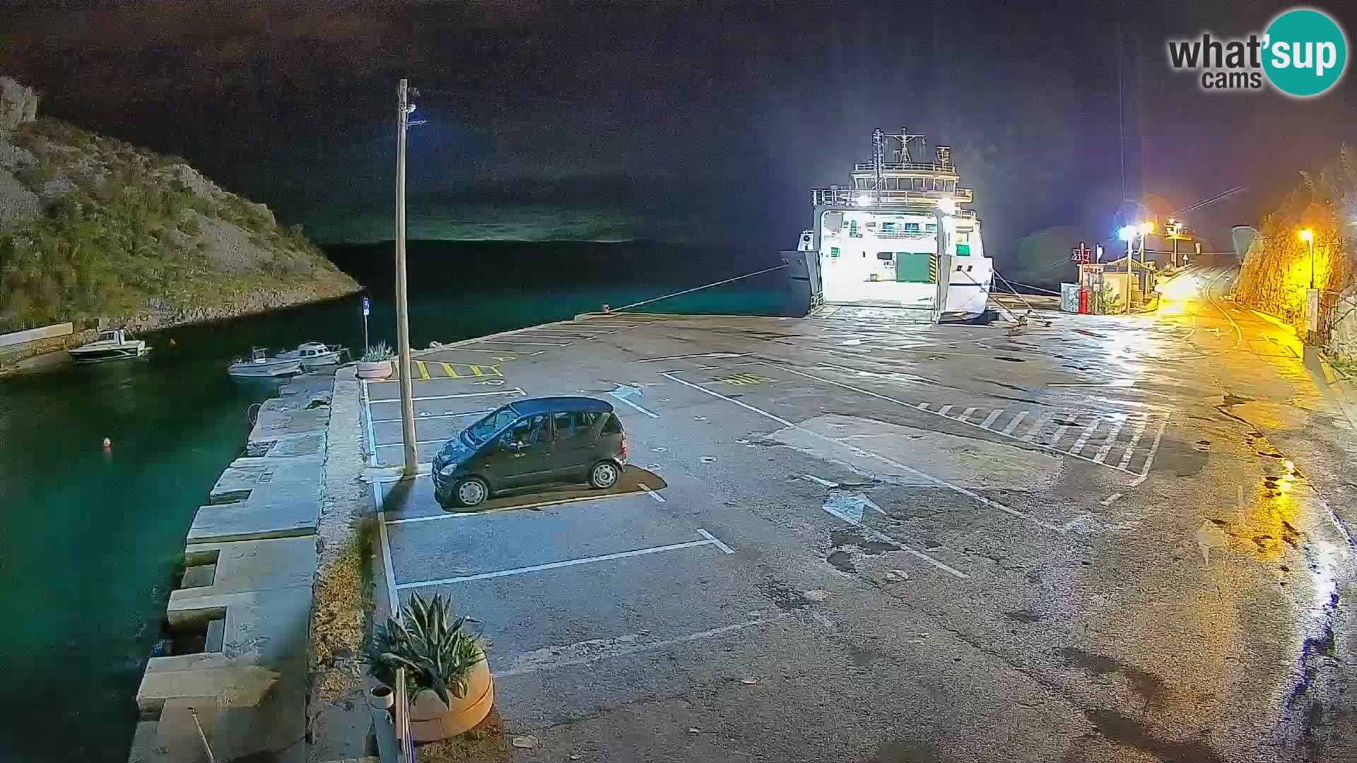 Webcam del puerto de ferris de Prizna – hacia la isla de Pag