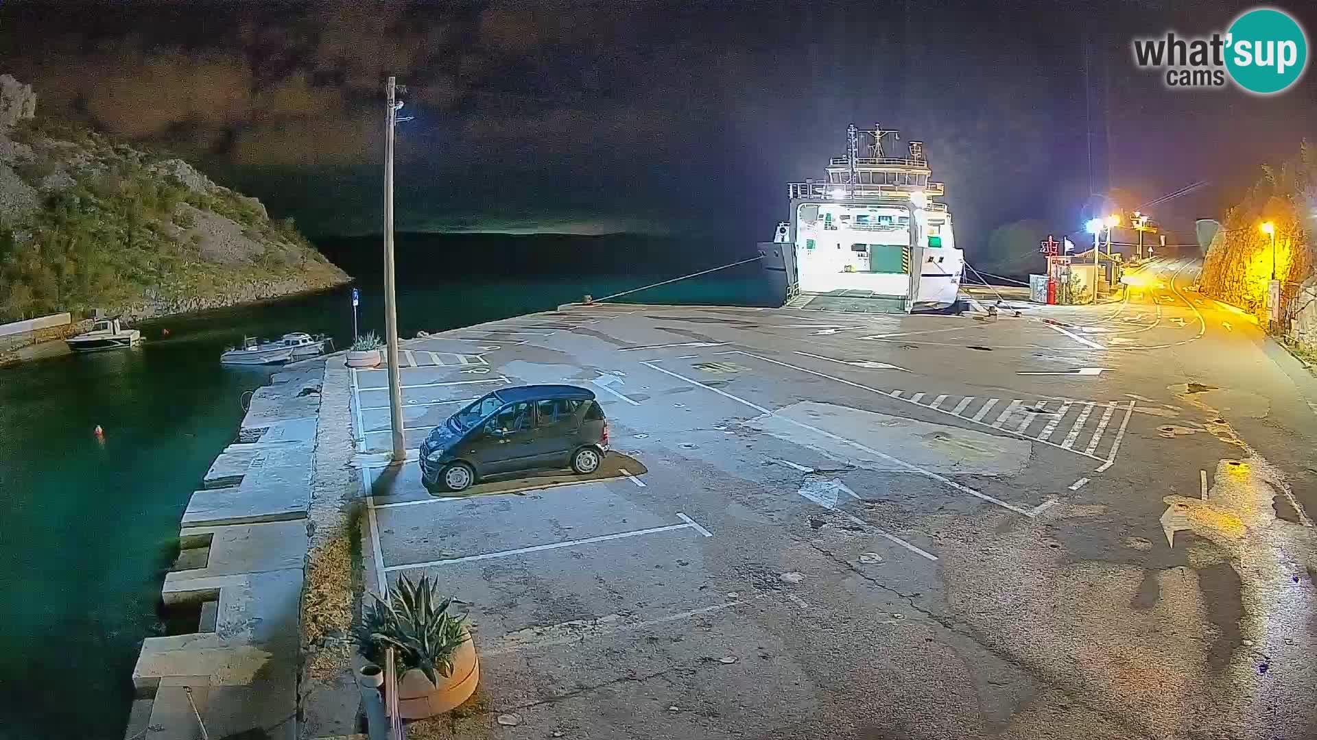 Webcam del puerto de ferris de Prizna – hacia la isla de Pag