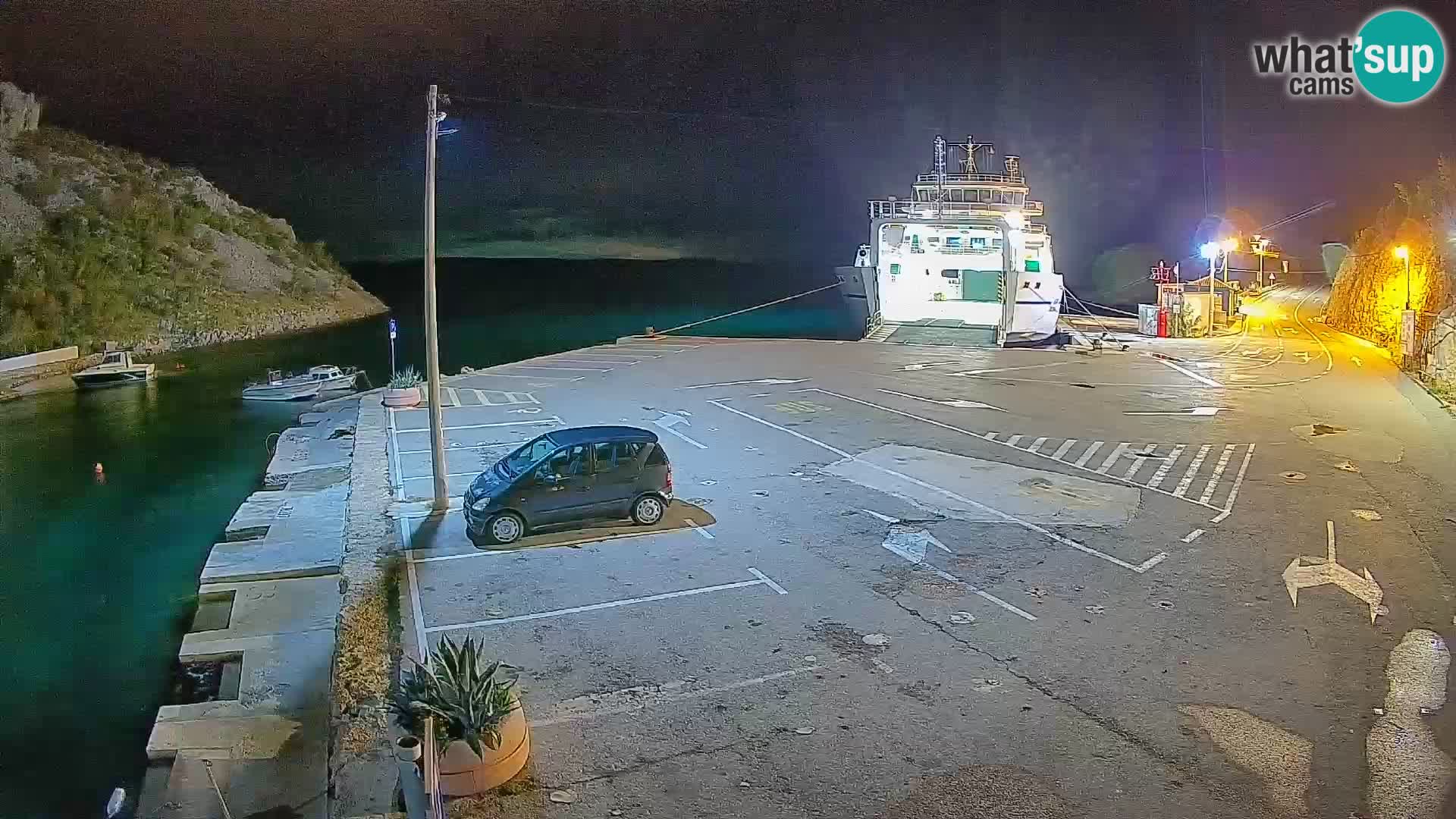 Web kamera trajektna luka Prizna – prema otoku Pag