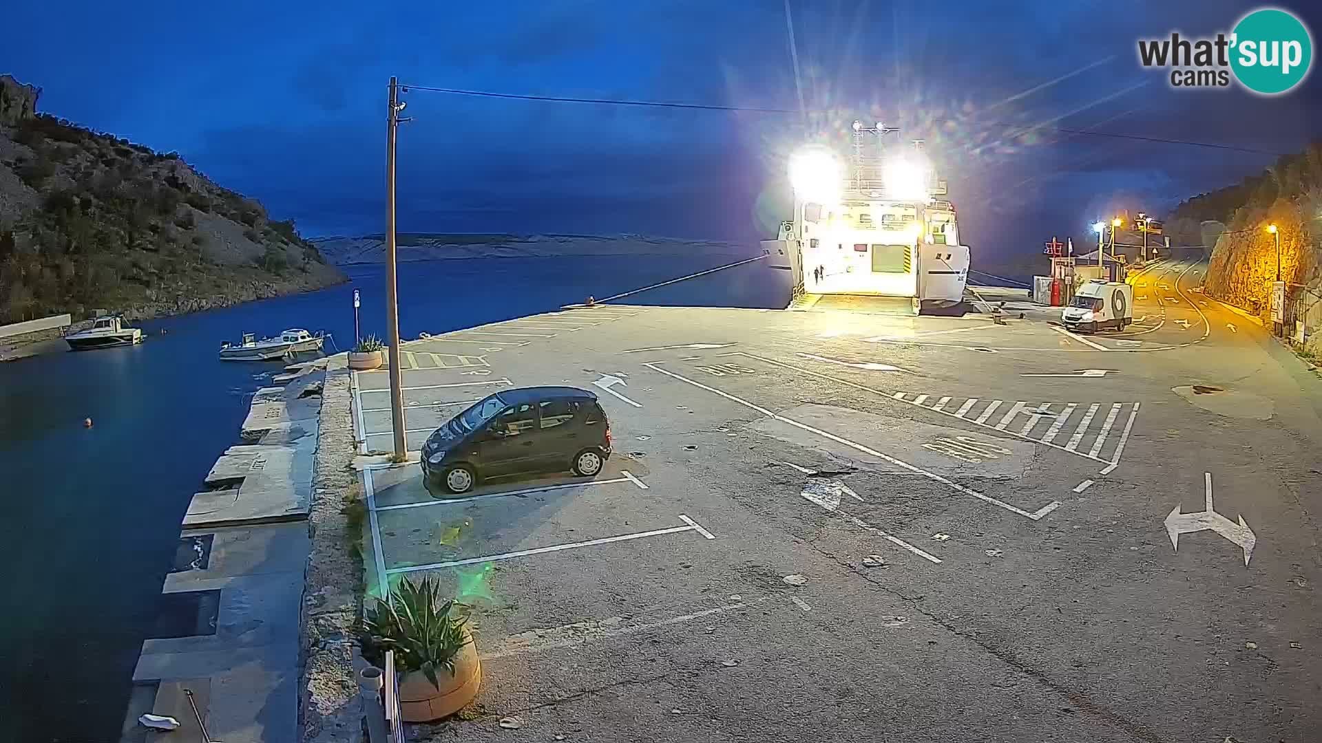 Webcam Prizna ferry port to Pag island