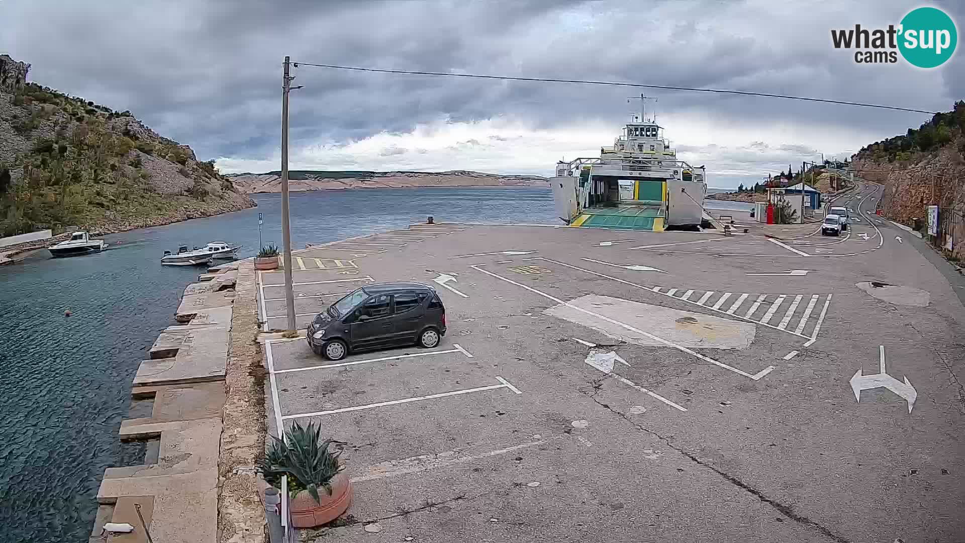 Webcam Prizna ferry port to Pag island