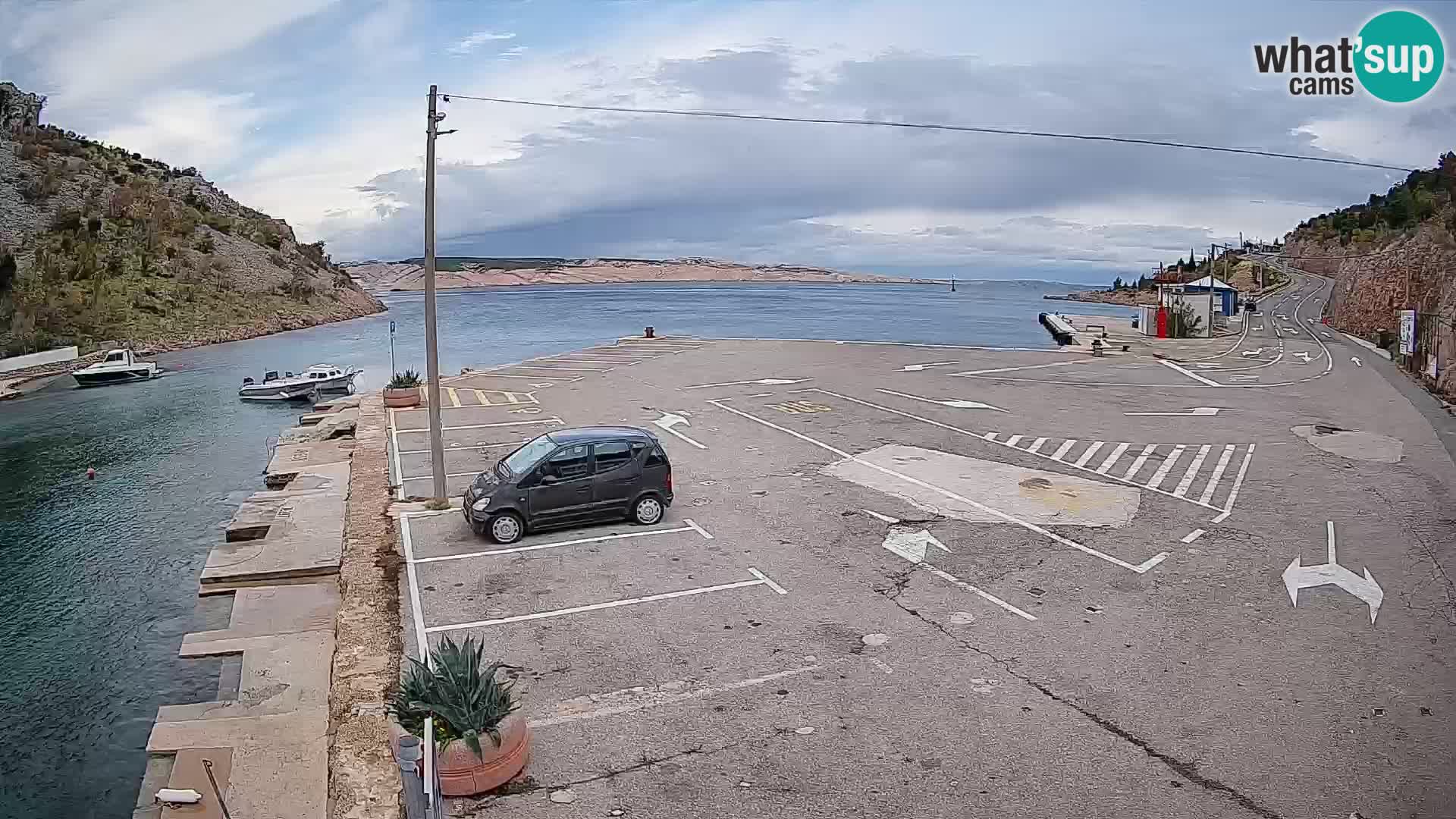 Webcam del puerto de ferris de Prizna – hacia la isla de Pag