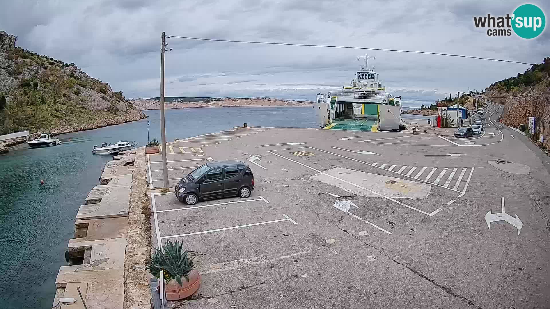 Web kamera trajektna luka Prizna – prema otoku Pag