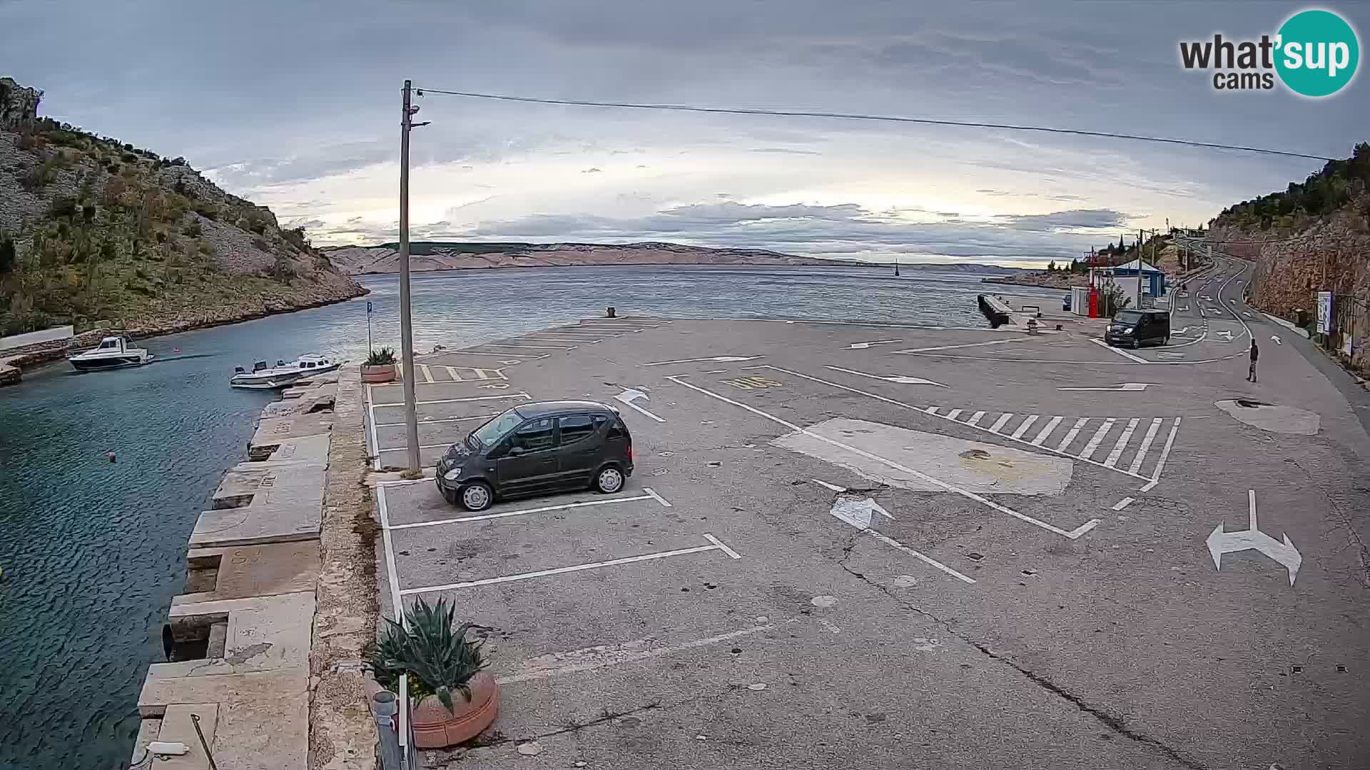 Webcam Prizna ferry port to Pag island