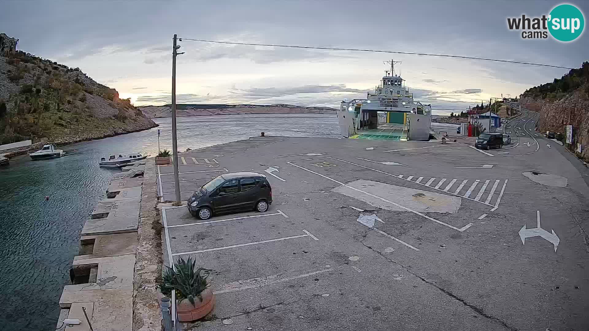 Webcam port de ferry de Prizna – vers l’île de Pag