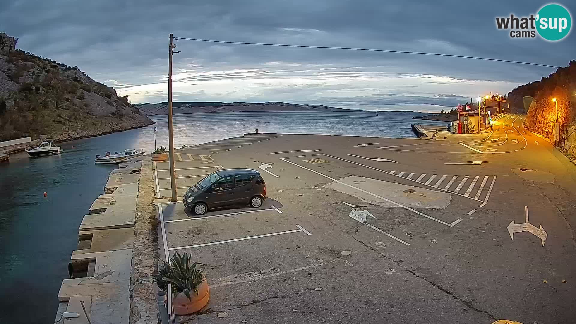 Webcam Prizna ferry port to Pag island