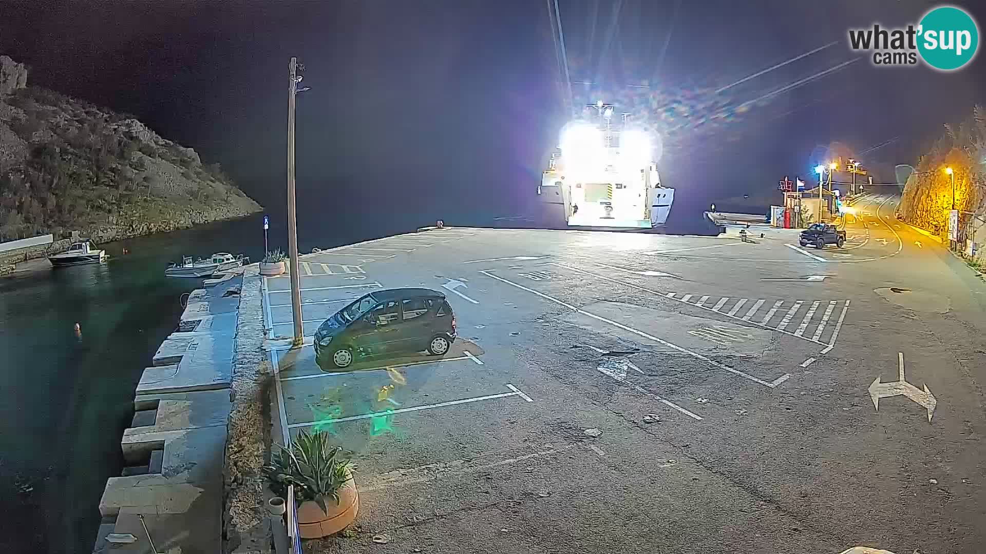 Web kamera trajektna luka Prizna – prema otoku Pag