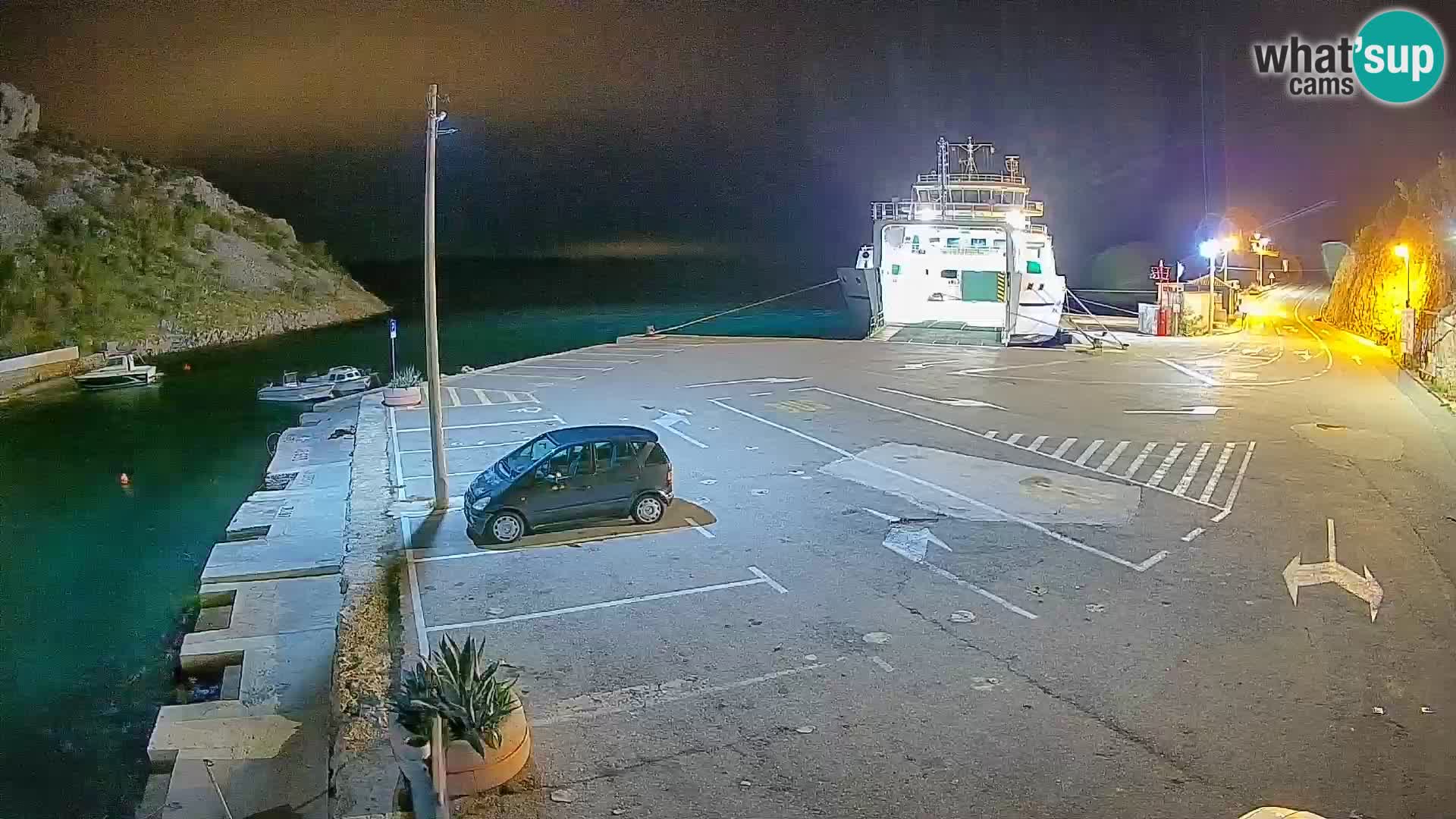 Webcam del puerto de ferris de Prizna – hacia la isla de Pag