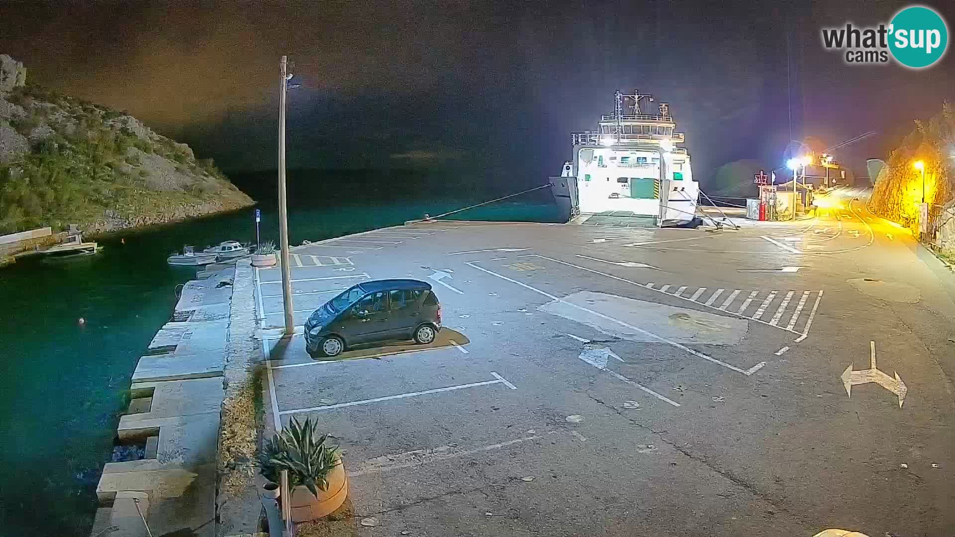 Webcam del puerto de ferris de Prizna – hacia la isla de Pag