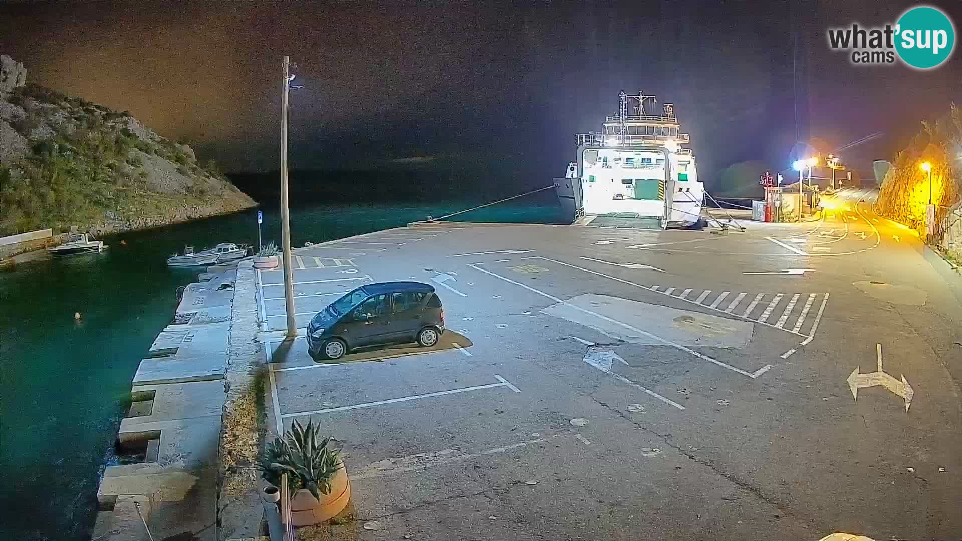 Webcam del puerto de ferris de Prizna – hacia la isla de Pag