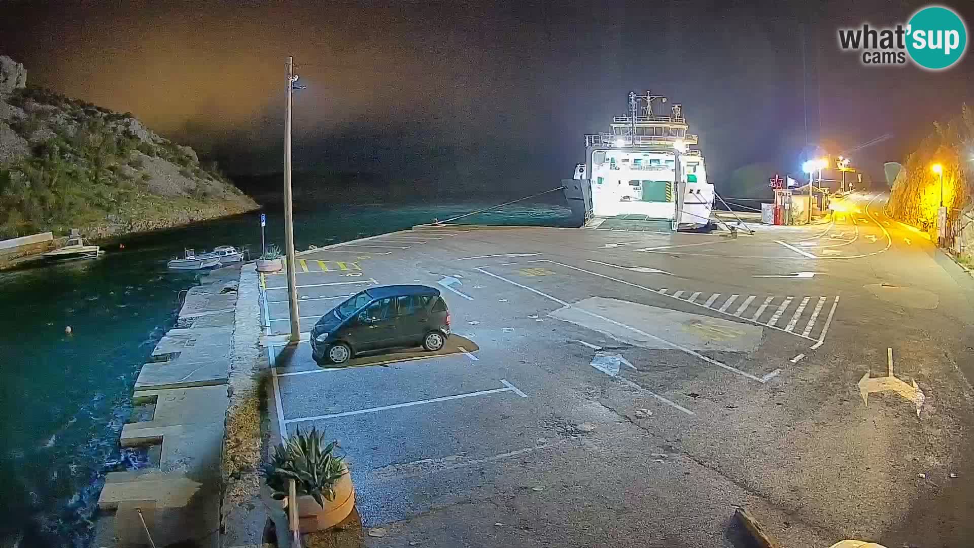 Webcam Prizna ferry port to Pag island
