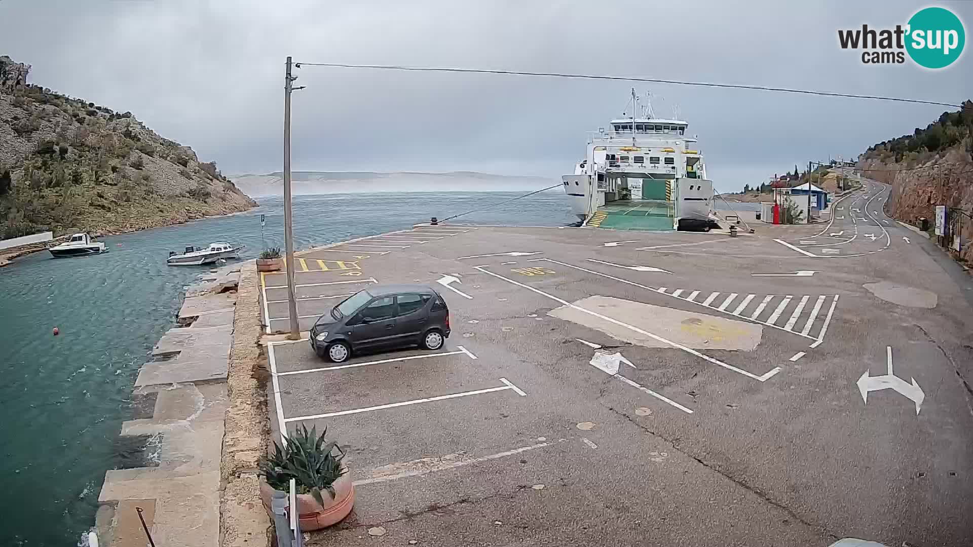 Webcam Prizna ferry port to Pag island
