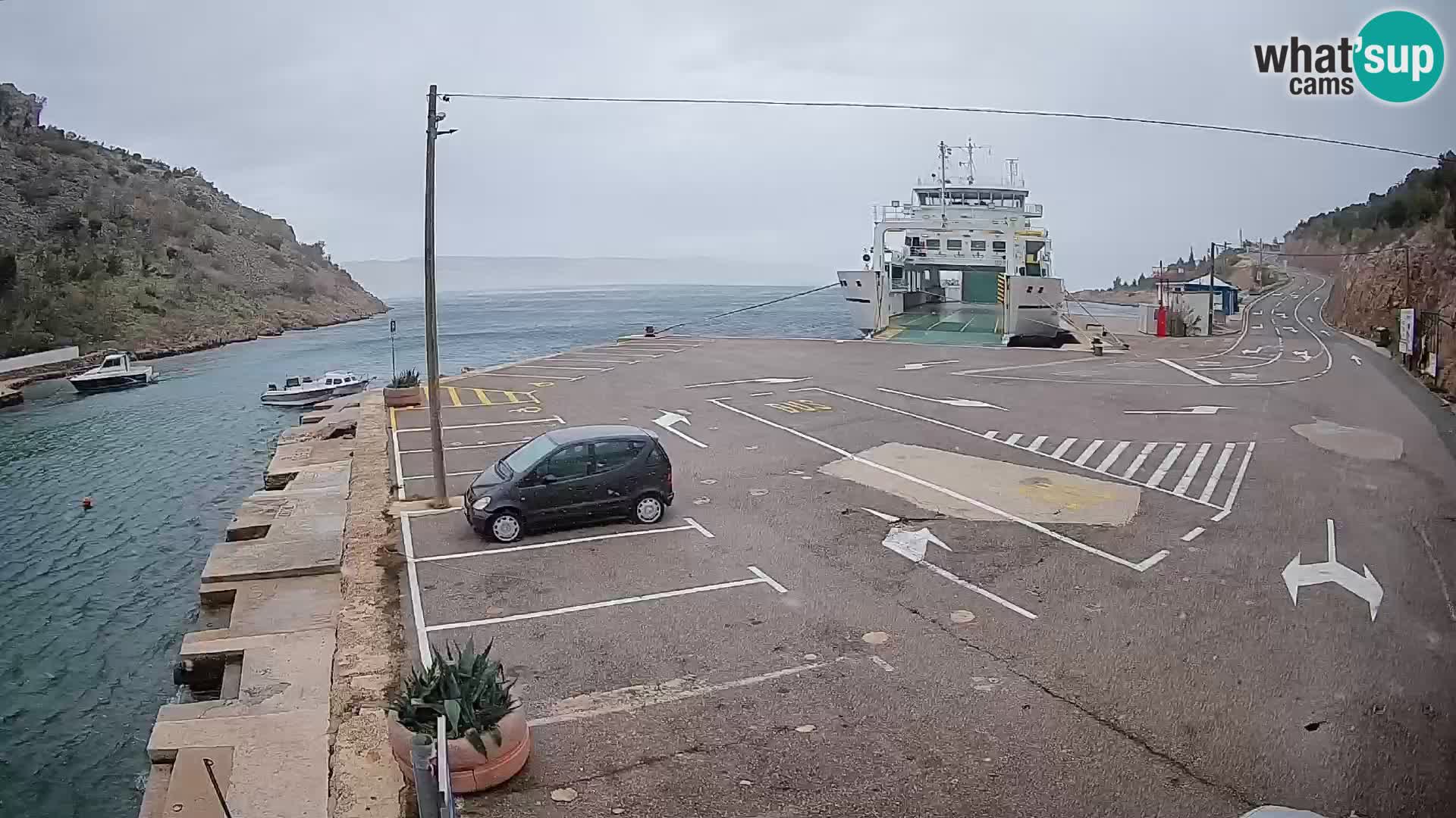 Webcam Prizna ferry port to Pag island
