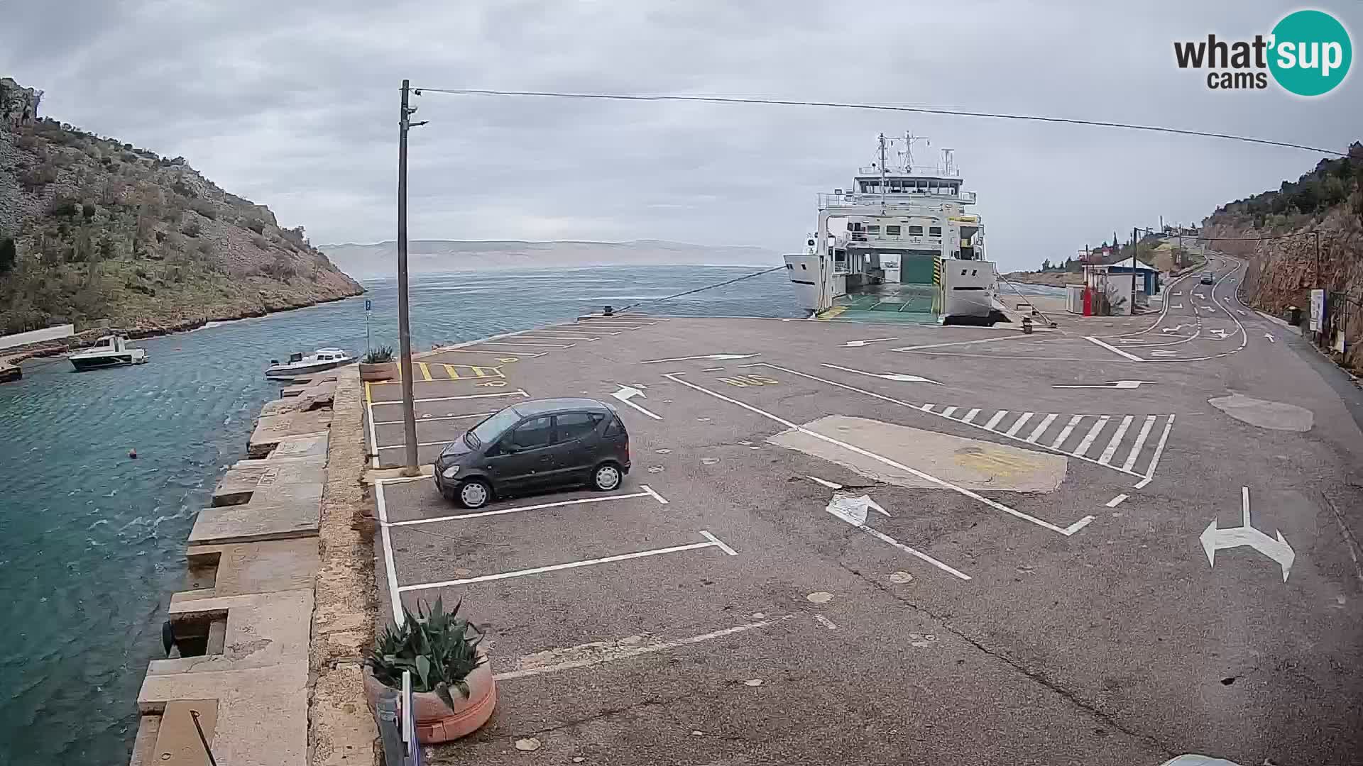 Webcam Prizna ferry port to Pag island
