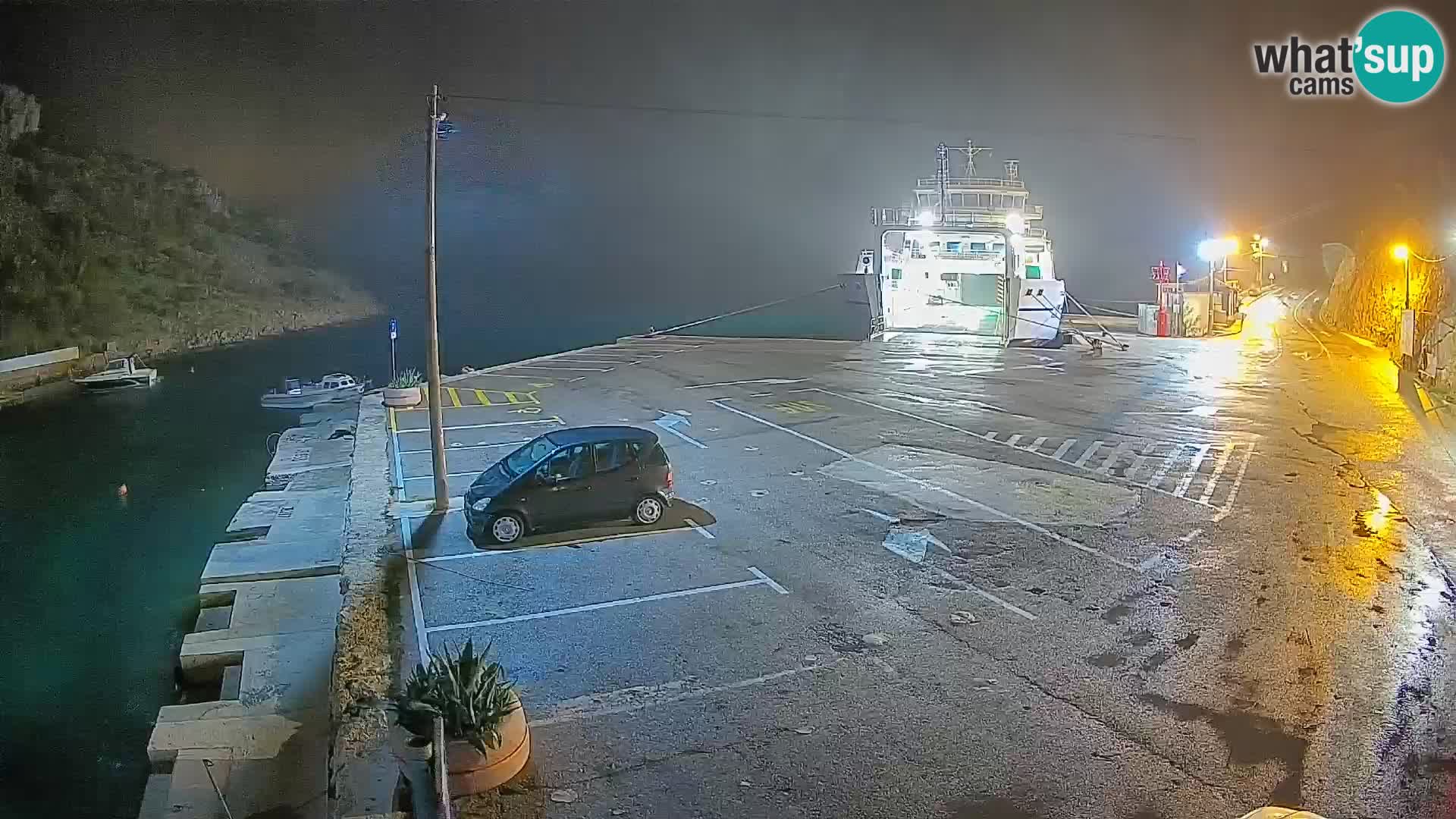 Webcam del puerto de ferris de Prizna – hacia la isla de Pag