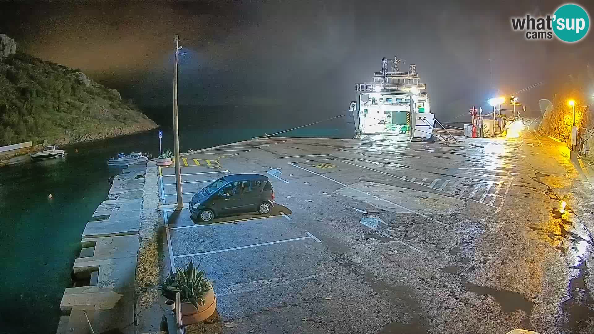 Webcam del puerto de ferris de Prizna – hacia la isla de Pag