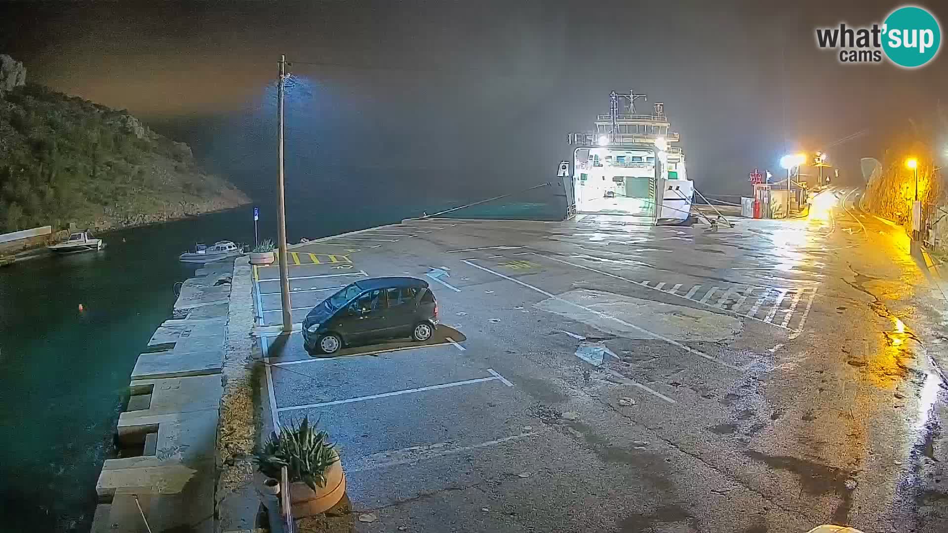 Webcam del puerto de ferris de Prizna – hacia la isla de Pag