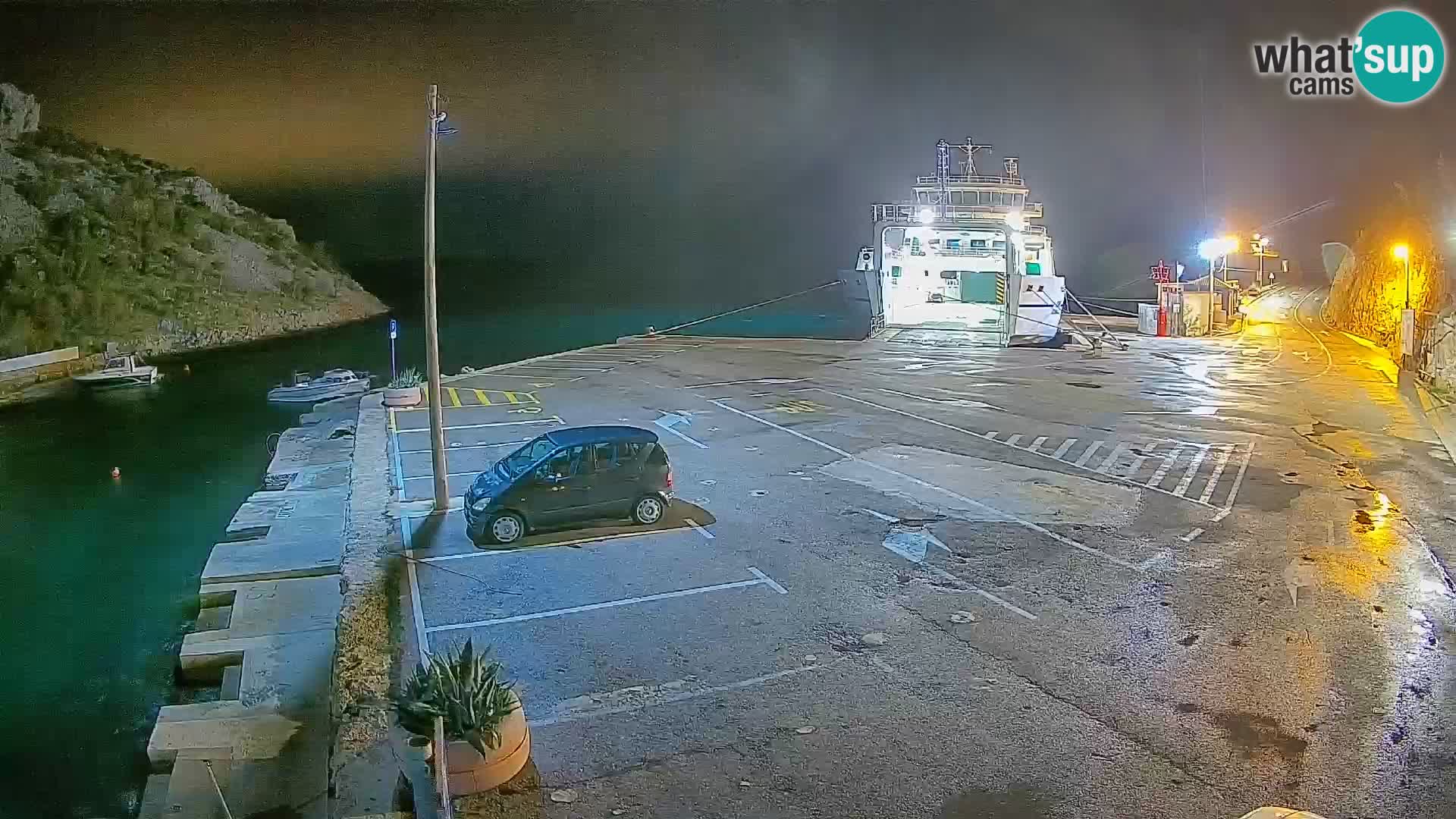 Webcam del puerto de ferris de Prizna – hacia la isla de Pag