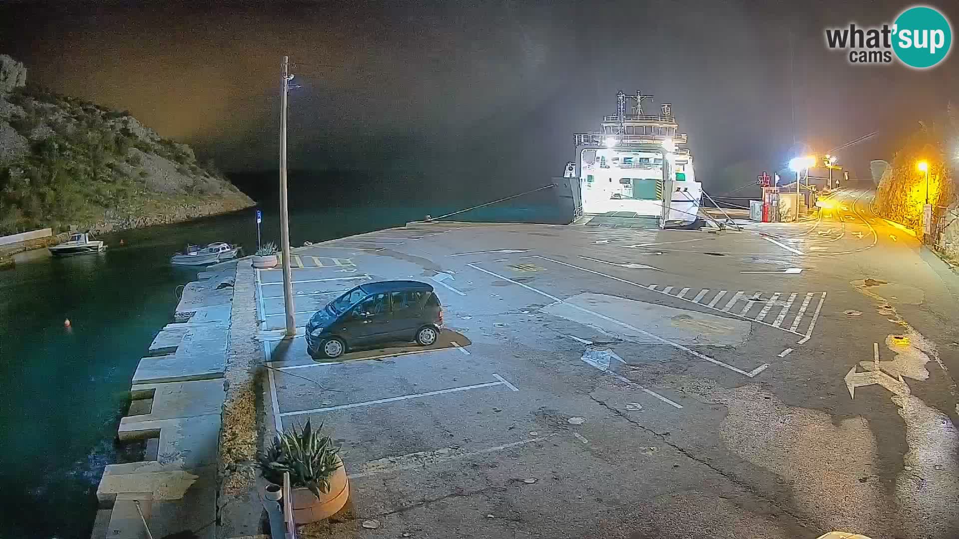 Webcam del puerto de ferris de Prizna – hacia la isla de Pag