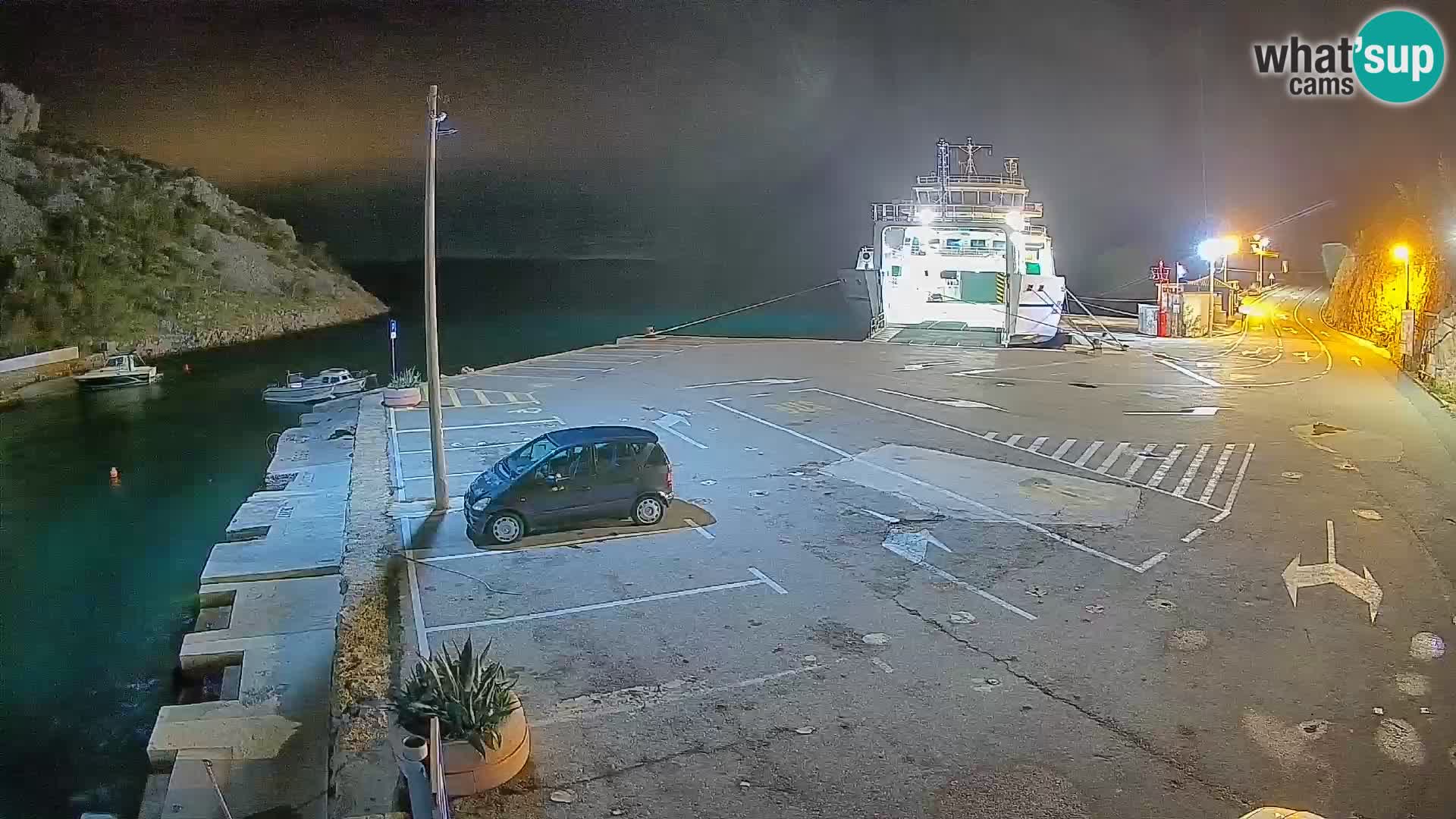 Webcam del puerto de ferris de Prizna – hacia la isla de Pag
